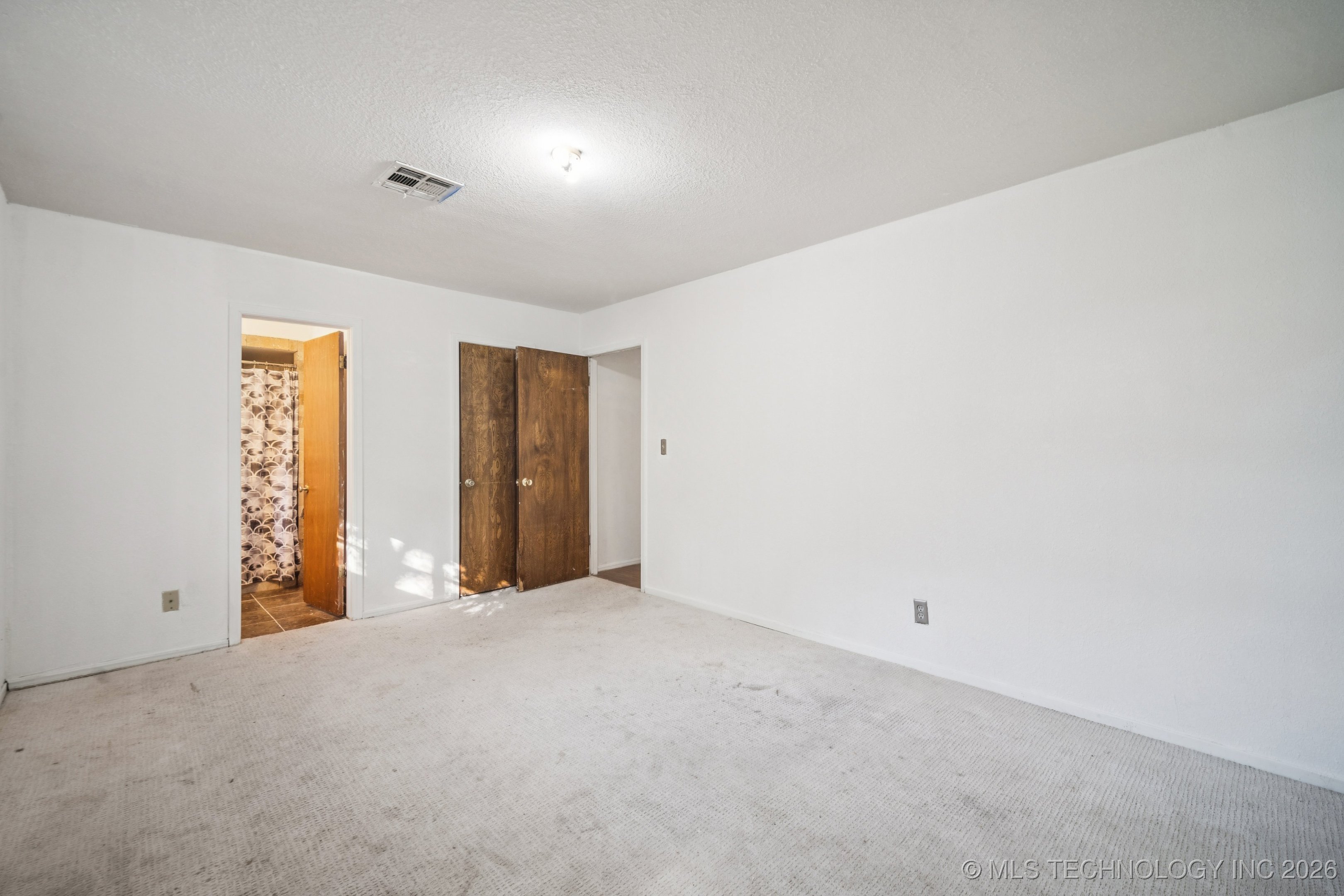 3944 S 93rd East Avenue Property Photo 13