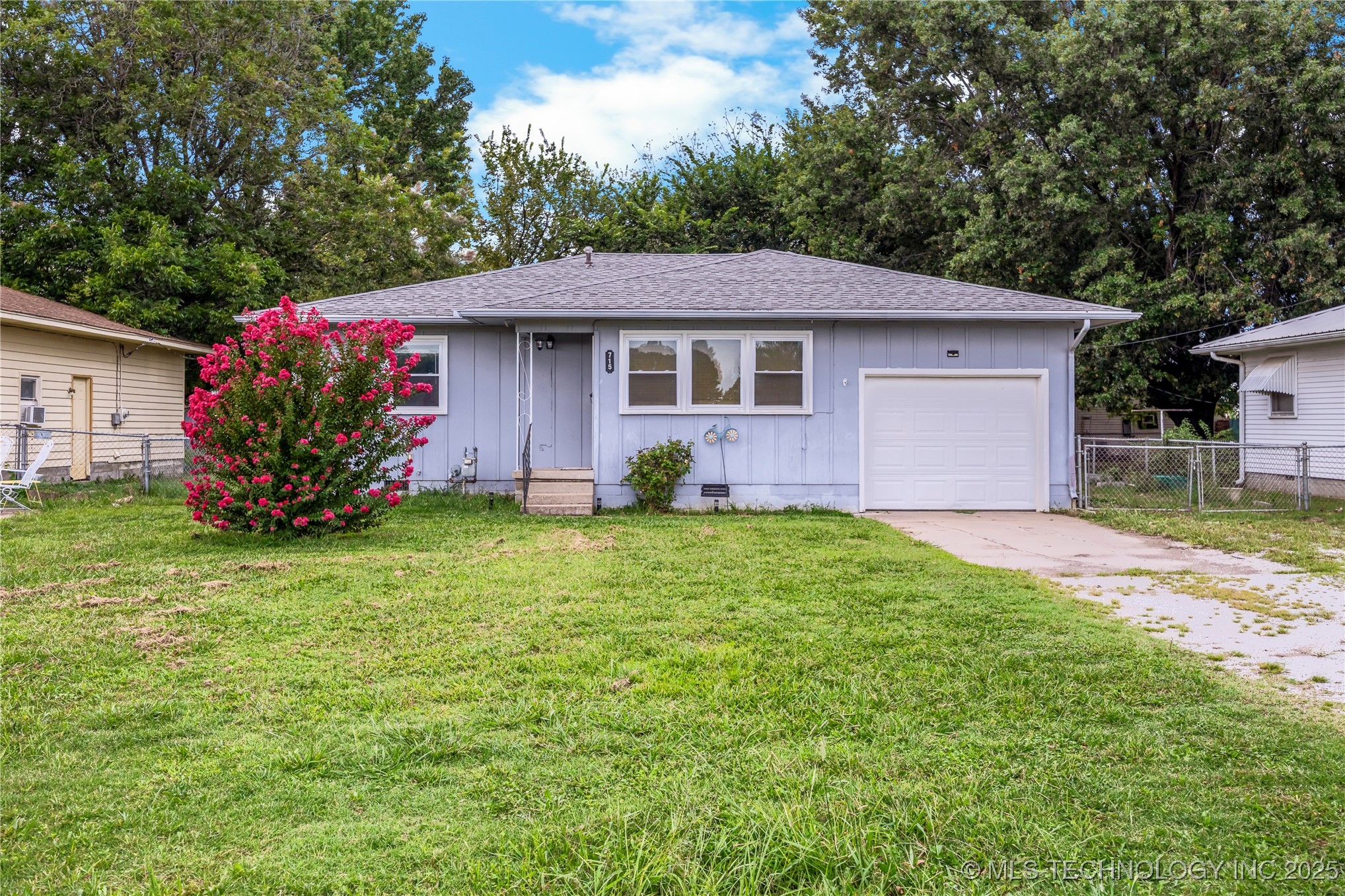 715 N Adair Property Photo 1