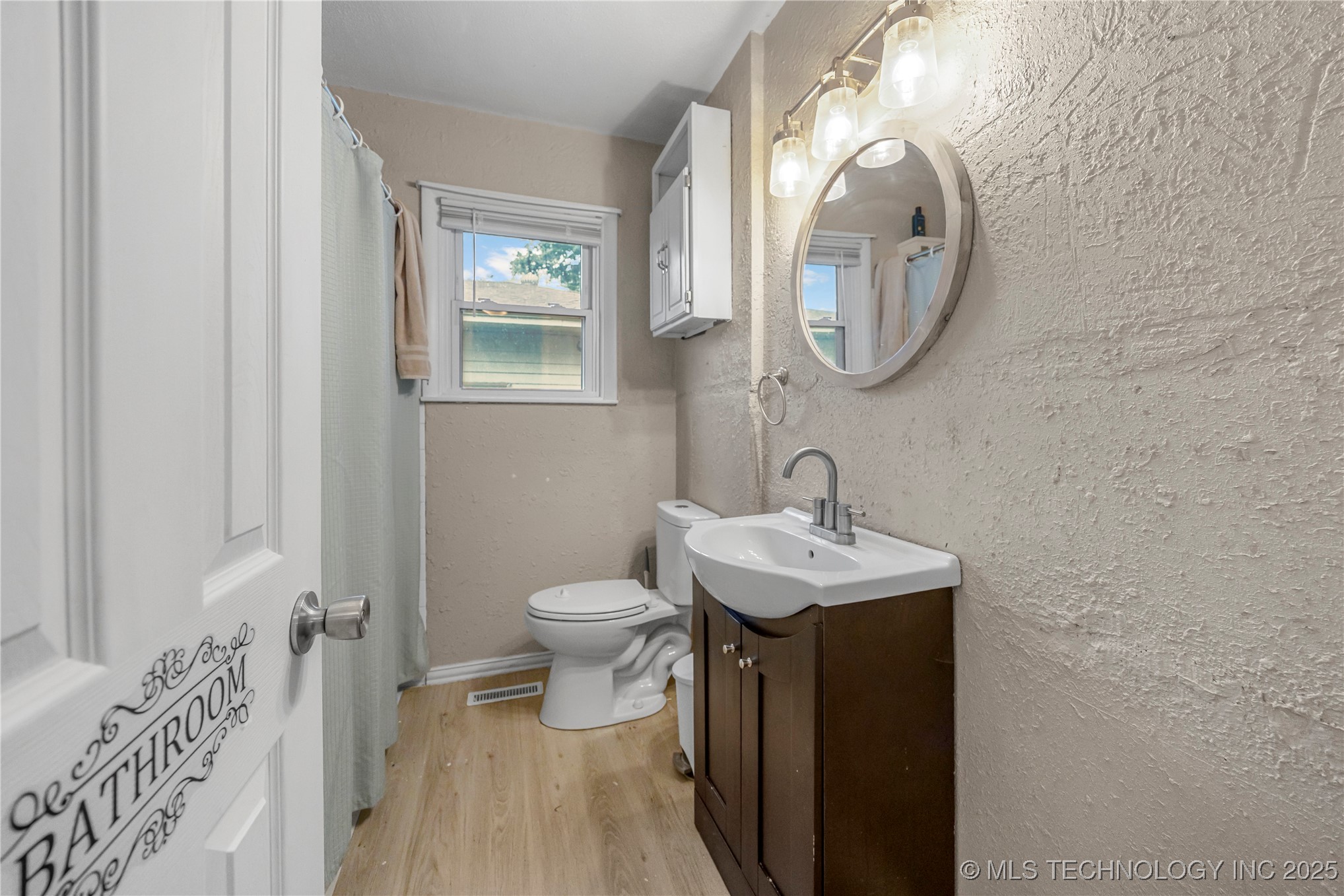 715 N Adair Property Photo 14