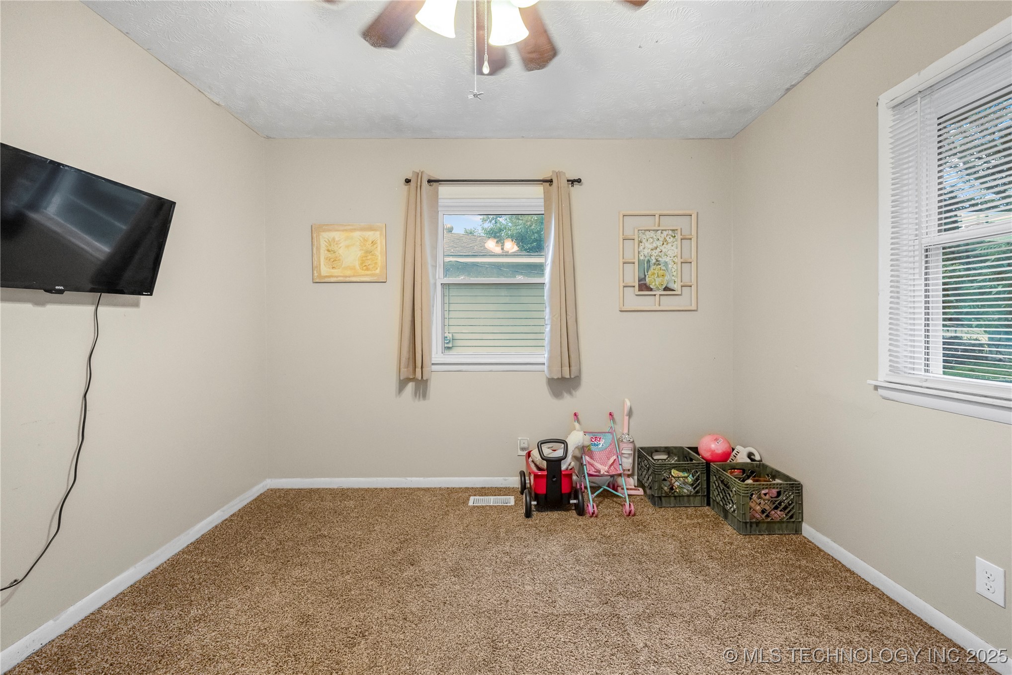 715 N Adair Property Photo 22