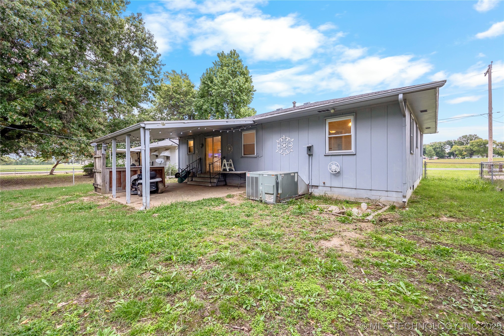 715 N Adair Property Photo 27