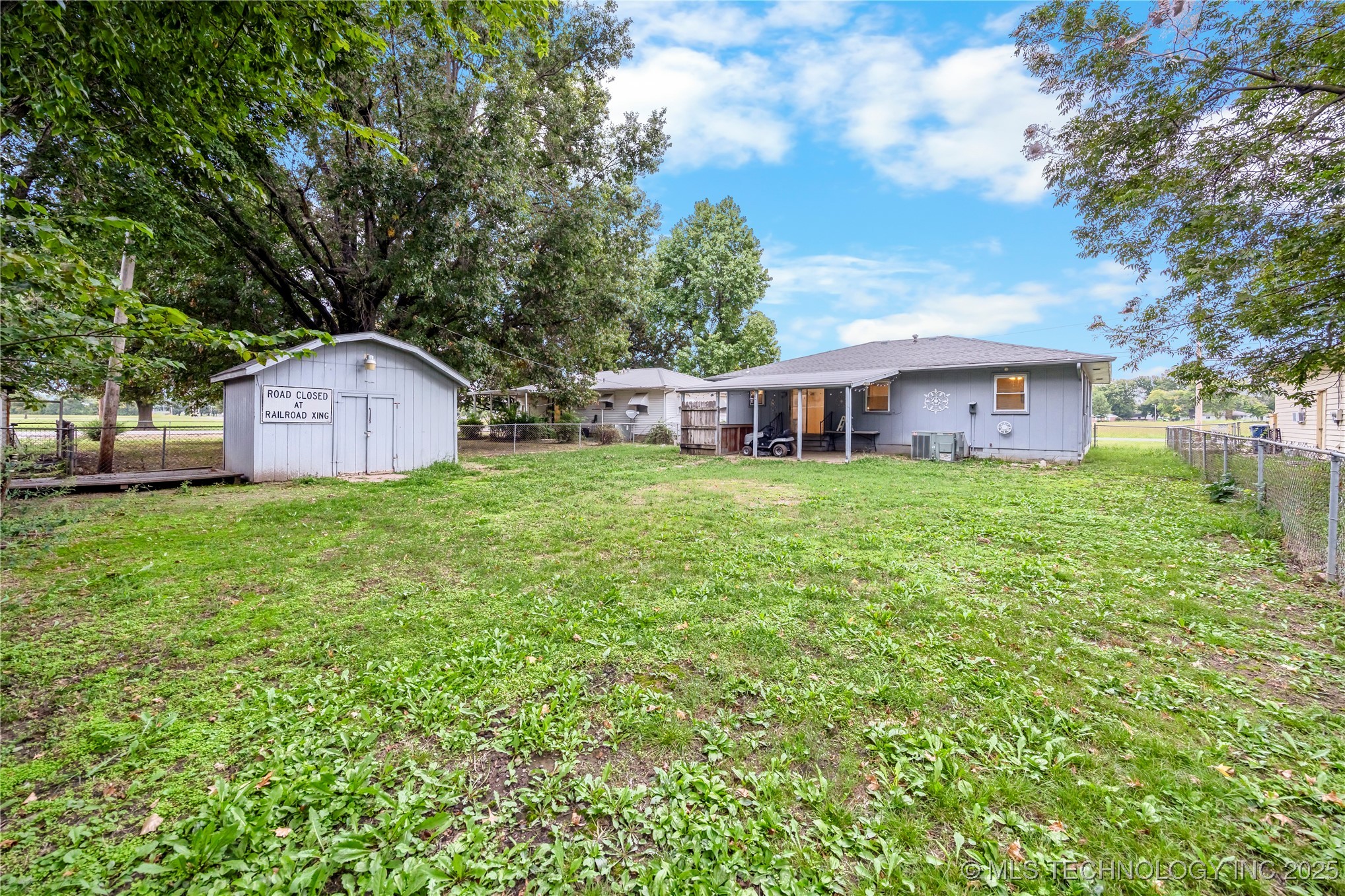 715 N Adair Property Photo 28