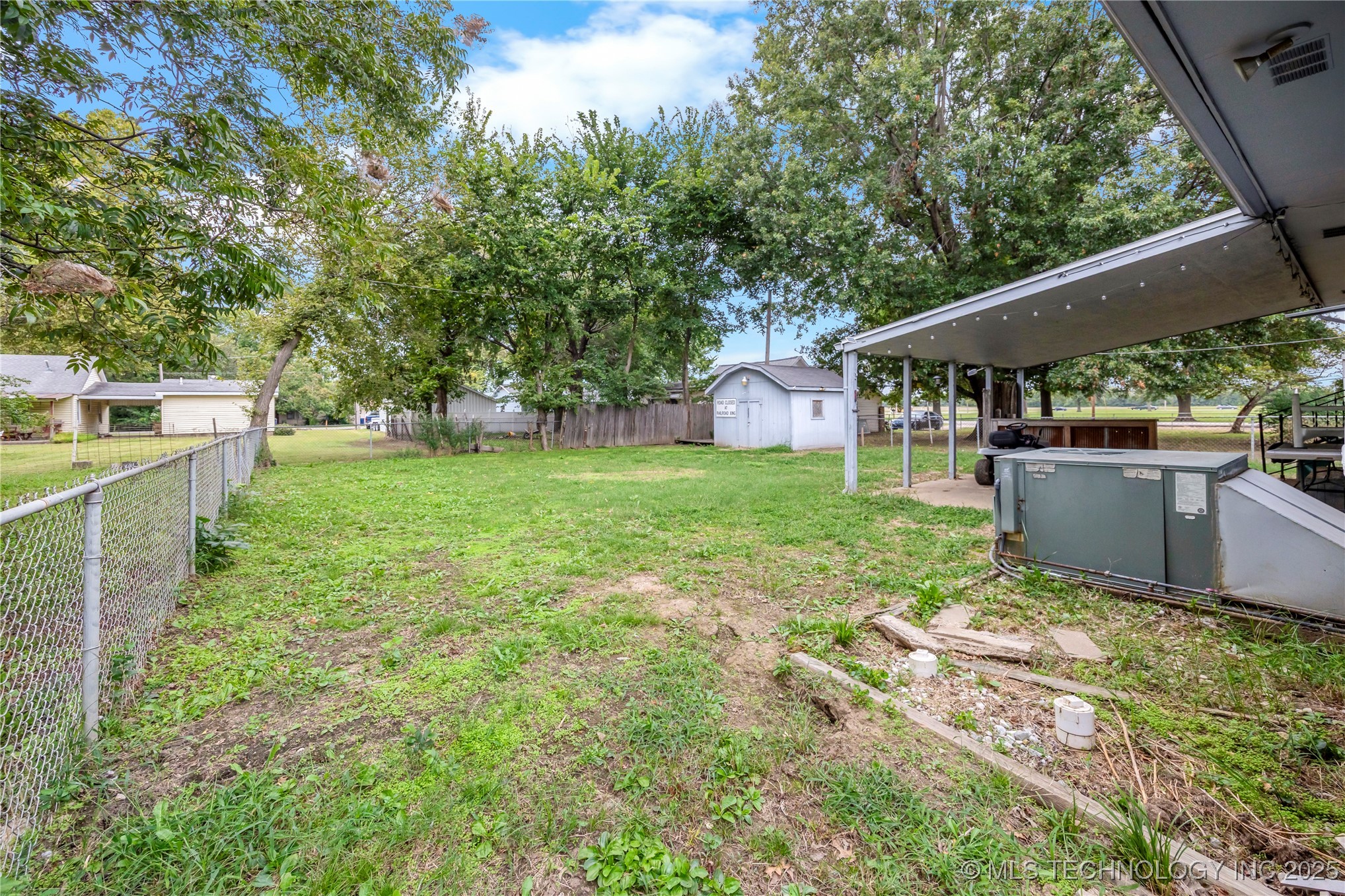 715 N Adair Property Photo 29