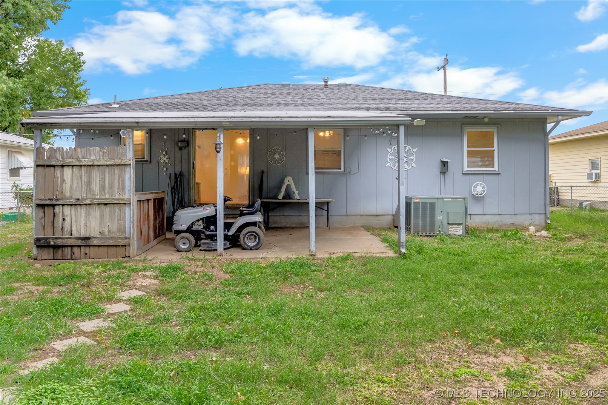 715 N Adair Property Photo 30