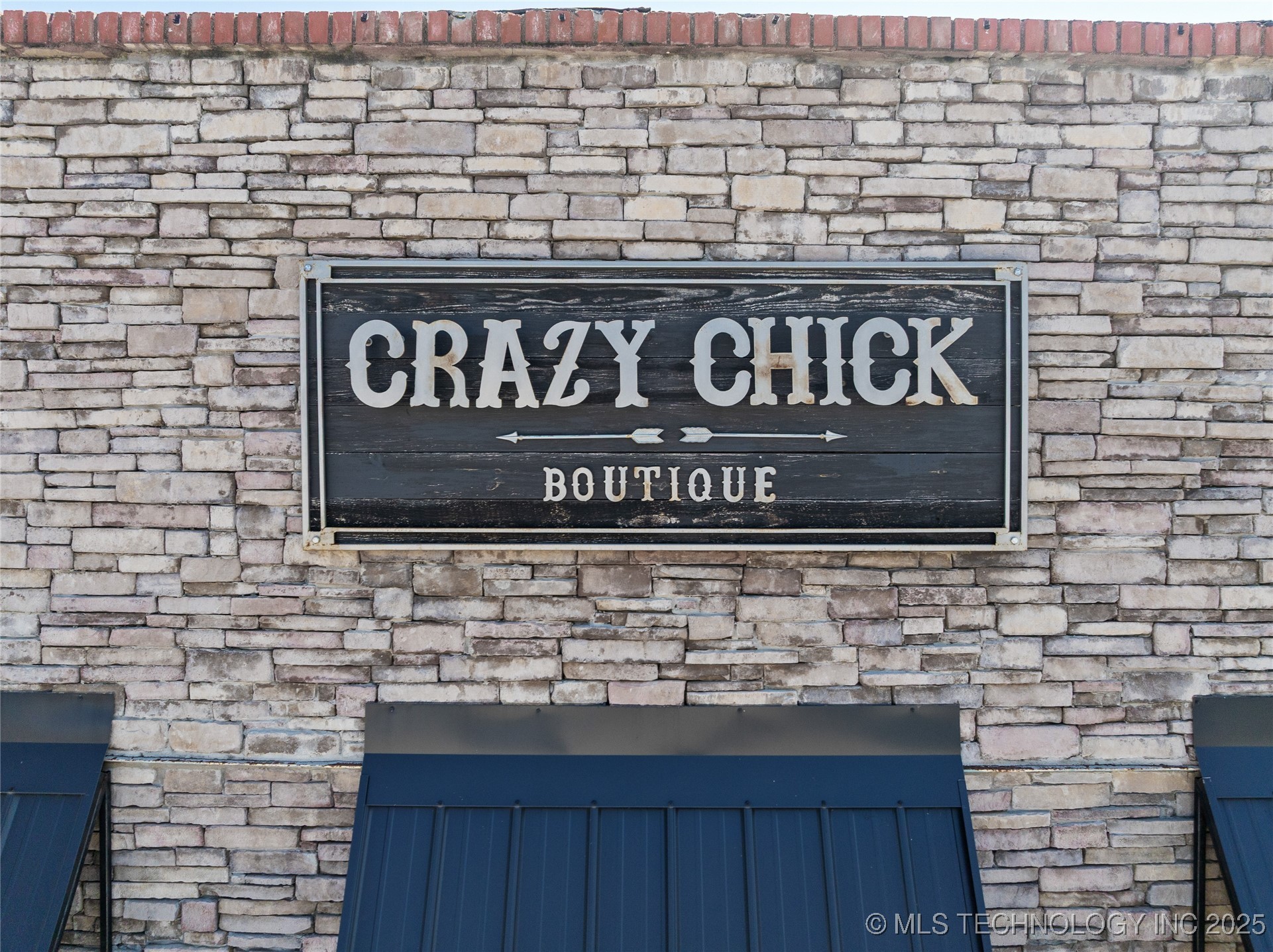 314 E Main Property Photo 2