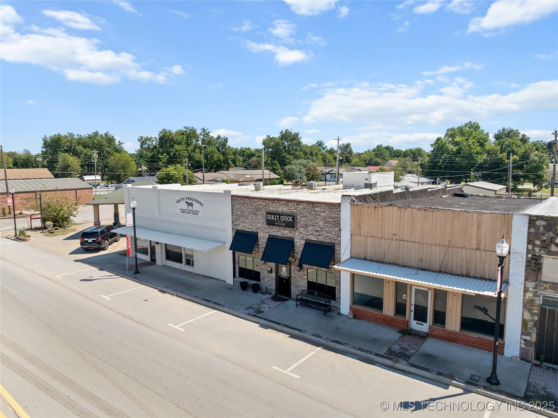 314 E Main Property Photo 24