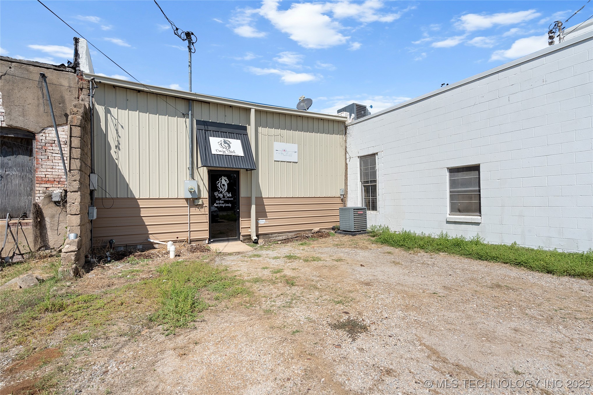 314 E Main Property Photo 25