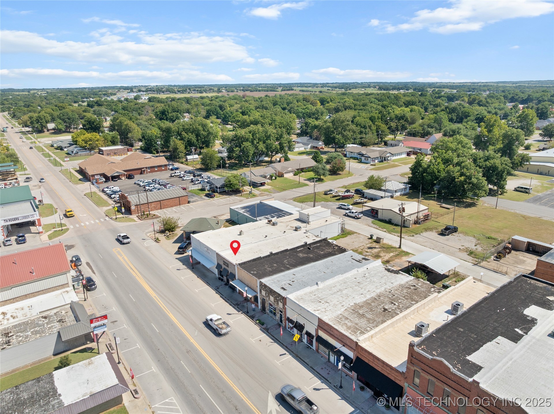 314 E Main Property Photo 30