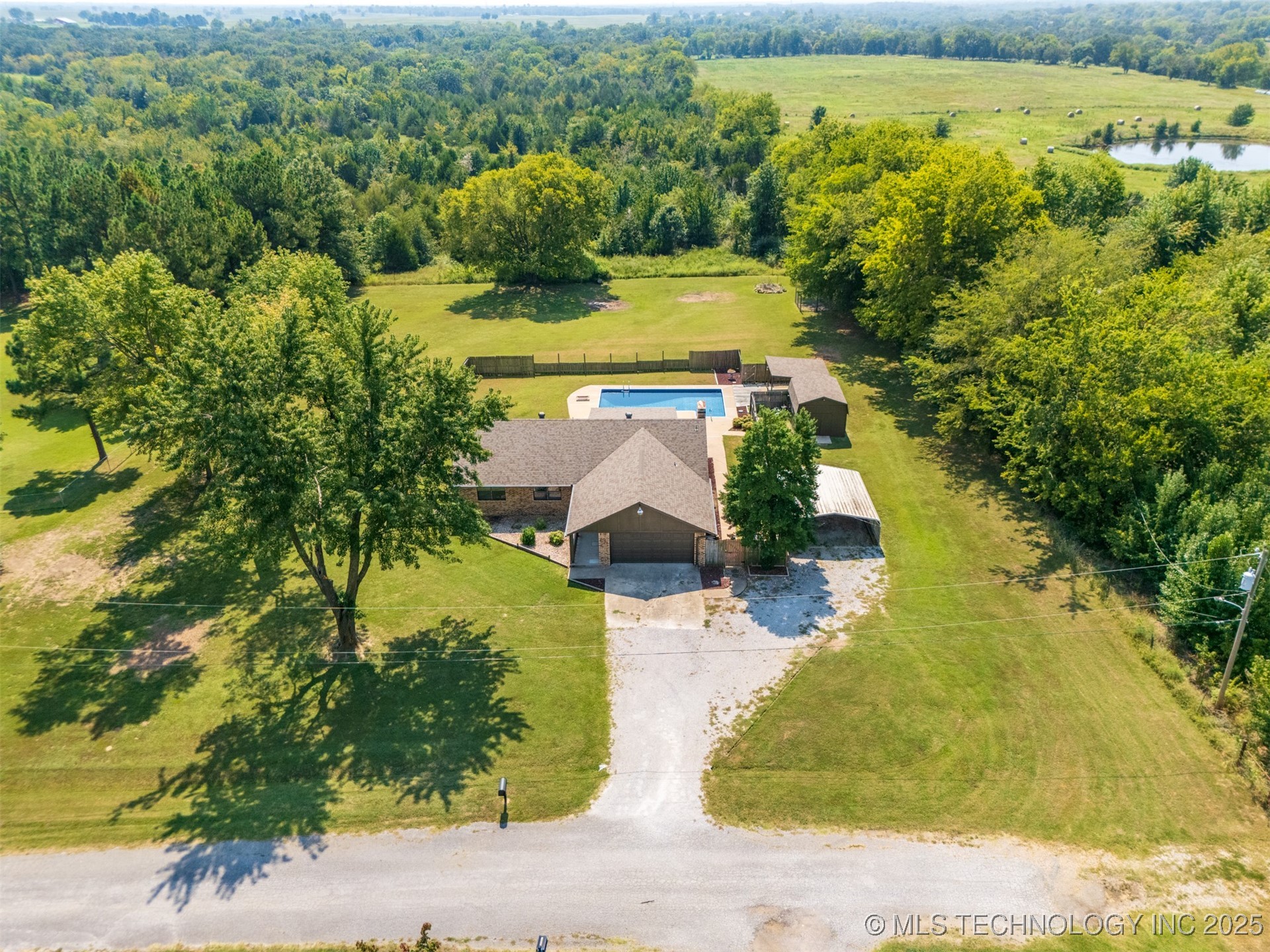 15536 E Anderson Drive