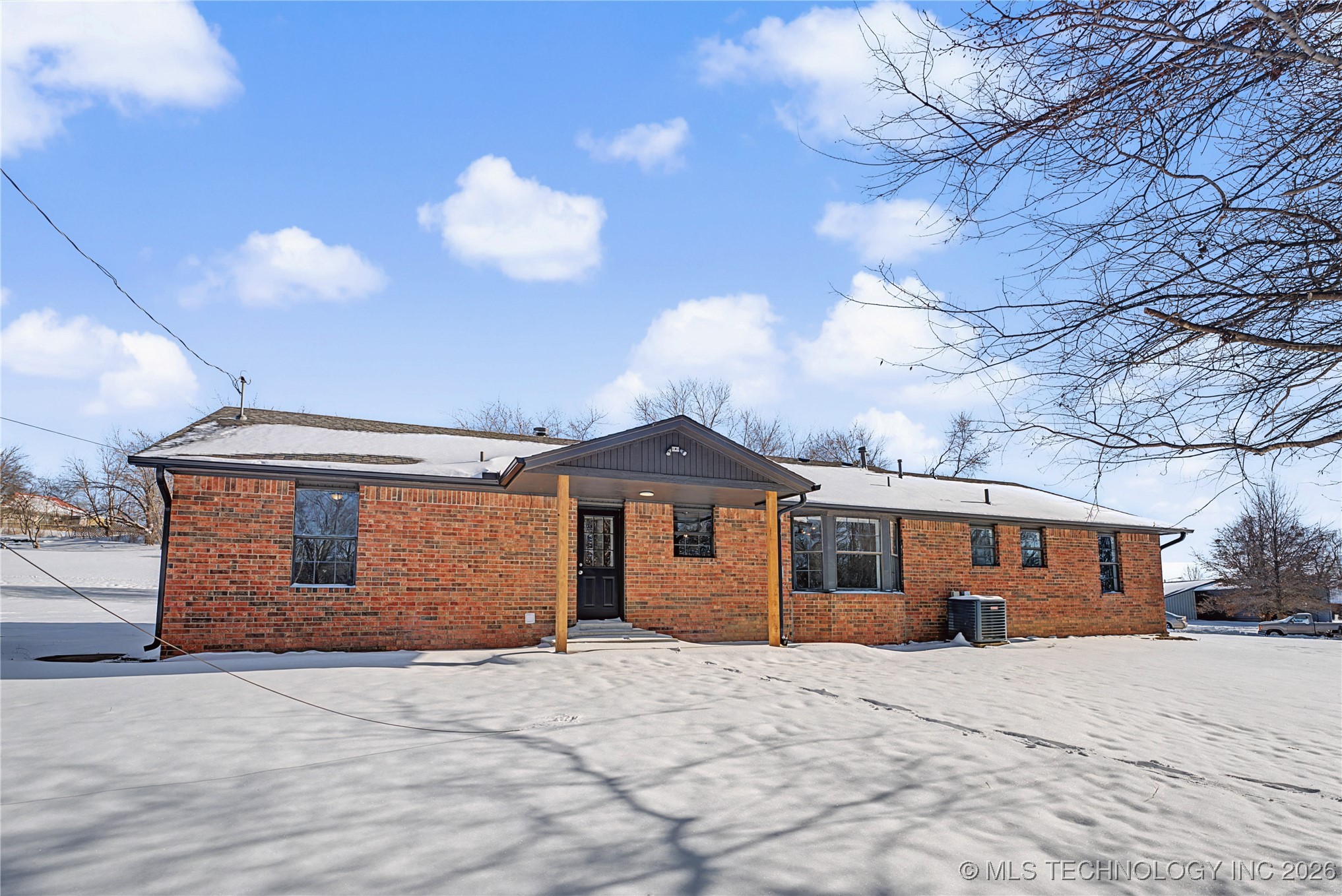 920 N Woodview Drive Property Photo 22