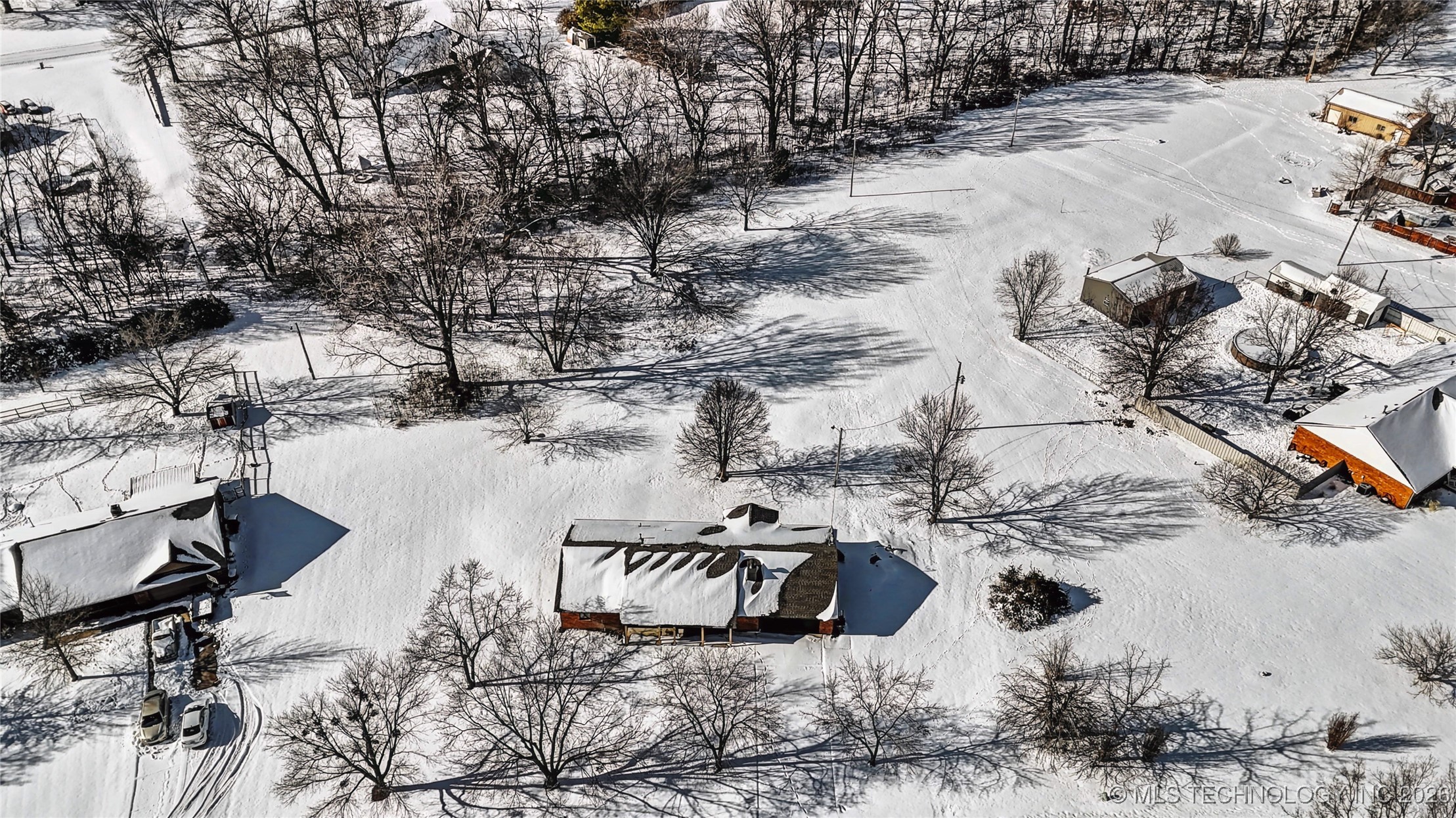 920 N Woodview Drive Property Photo 25