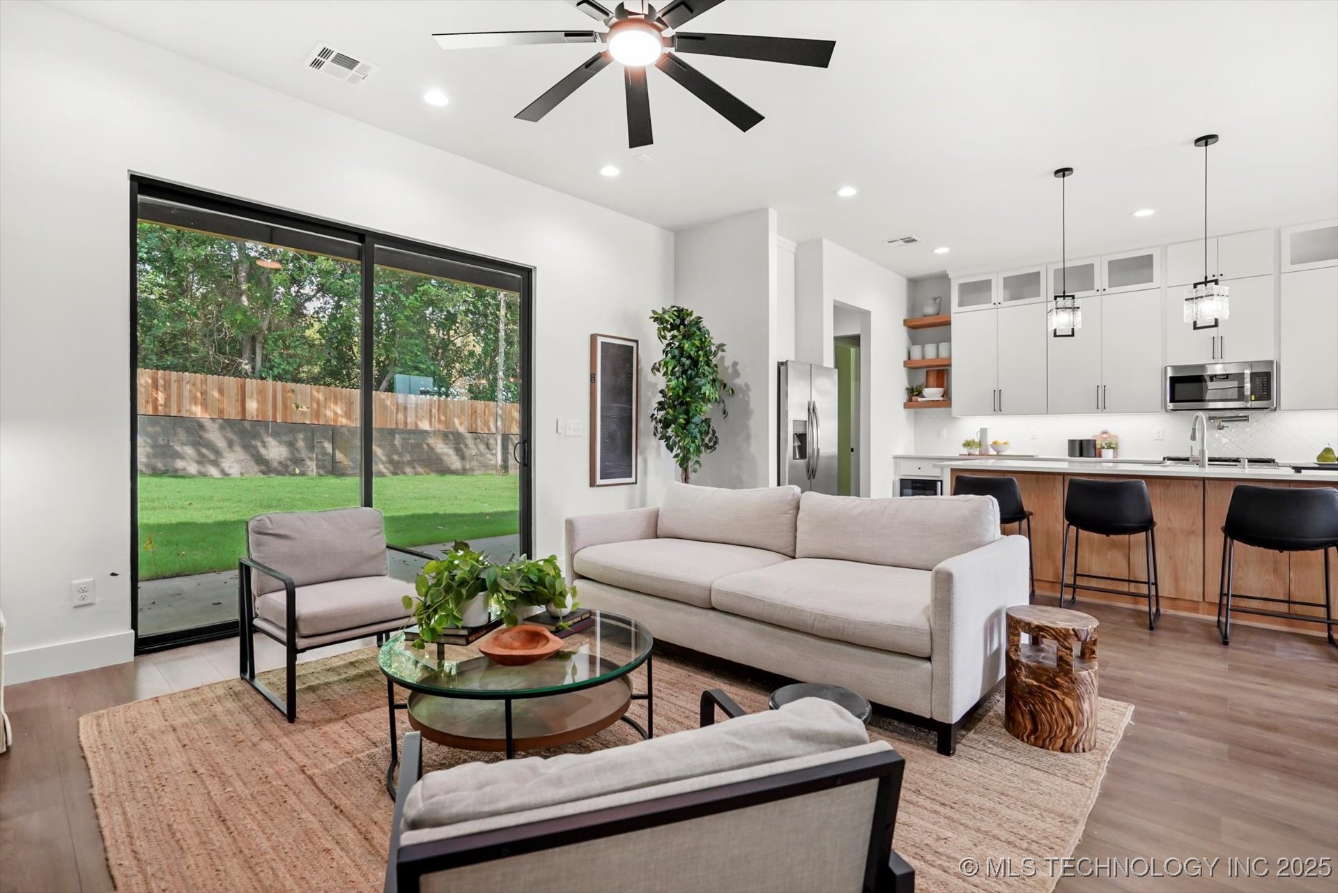 7923 E 26th Place Property Photo 4