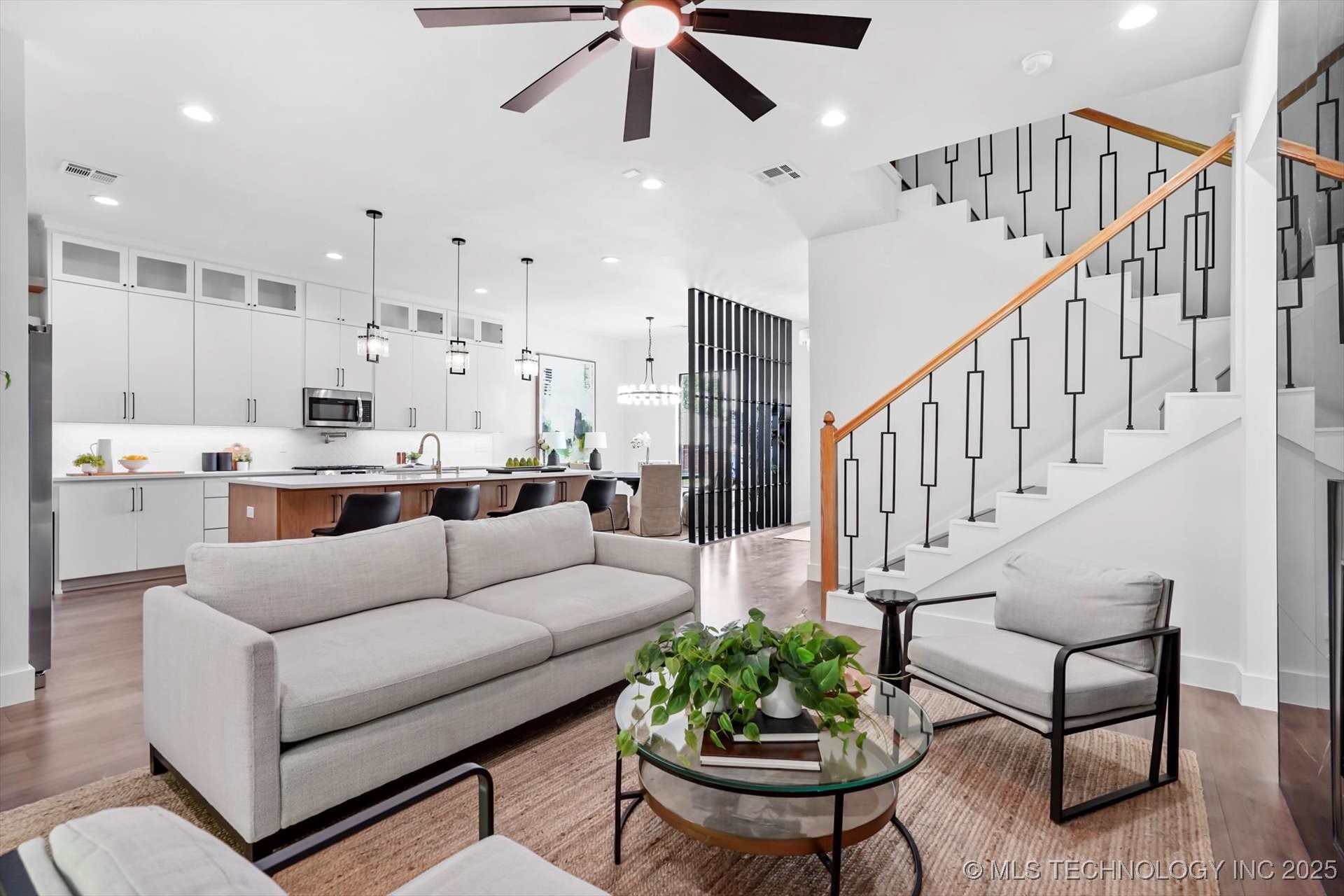 7923 E 26th Place Property Photo 5