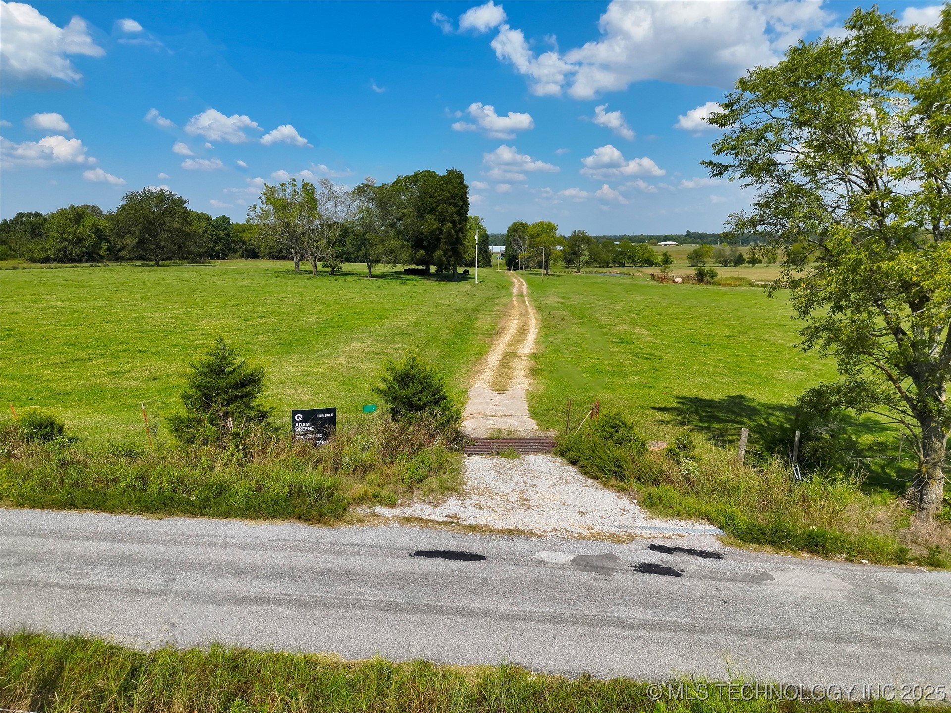 690 Road Property Photo 5