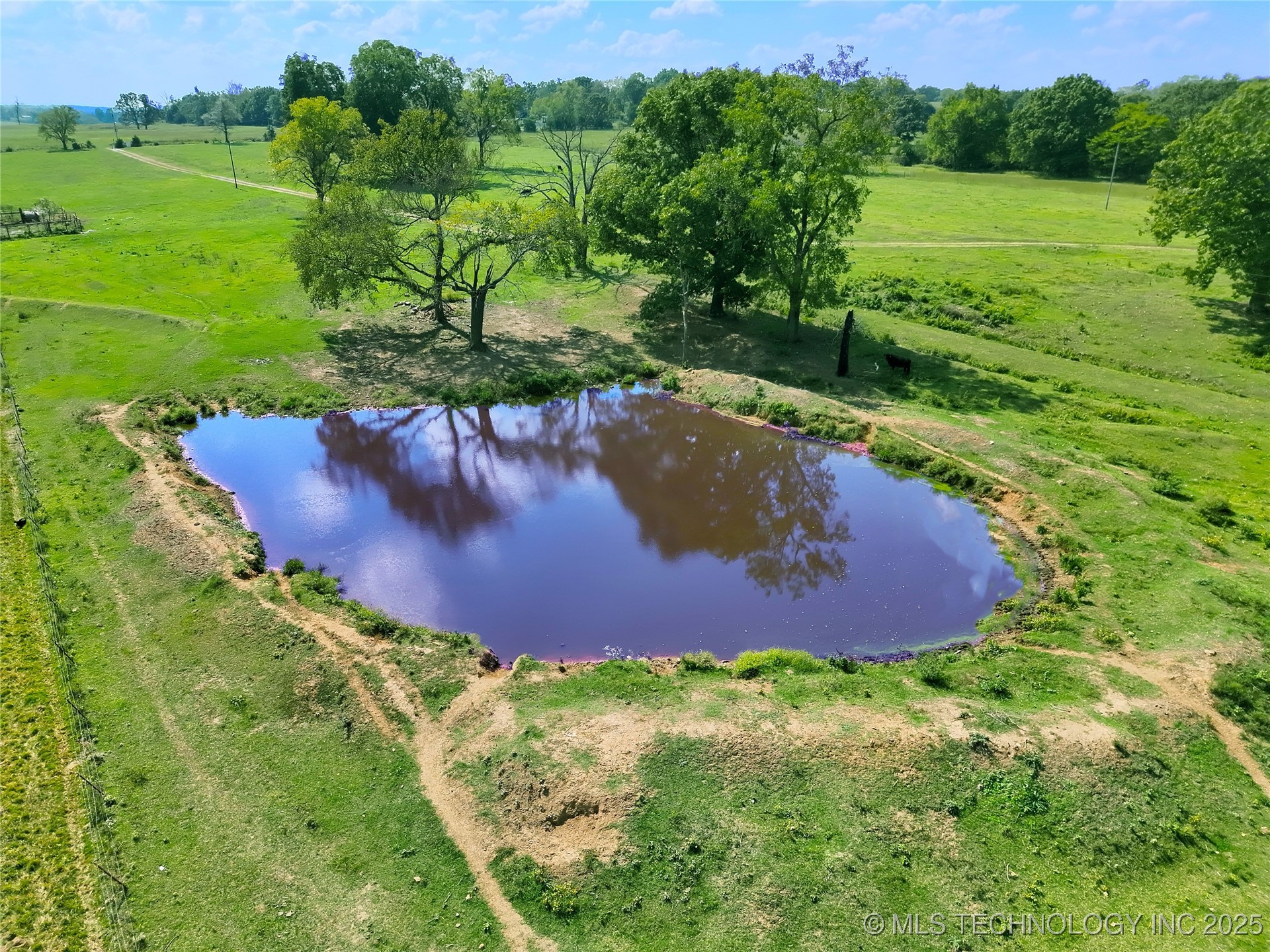 690 Road Property Photo 9