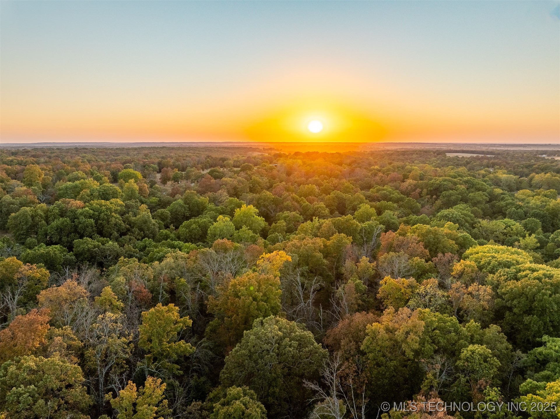 26353 E 300 Road Property Photo 10