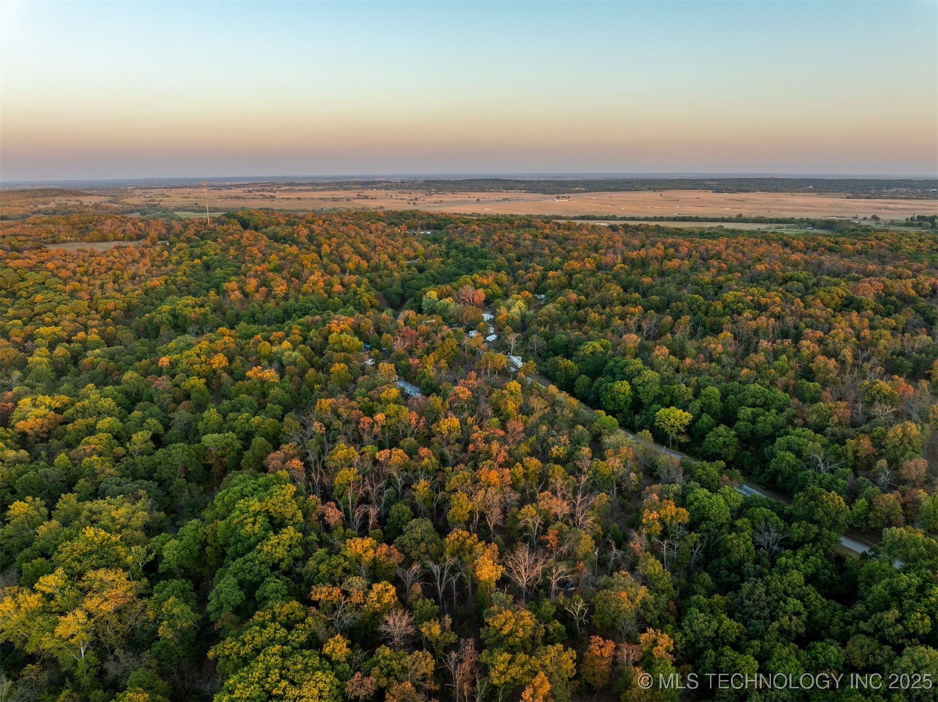 26353 E 300 Road Property Photo 11