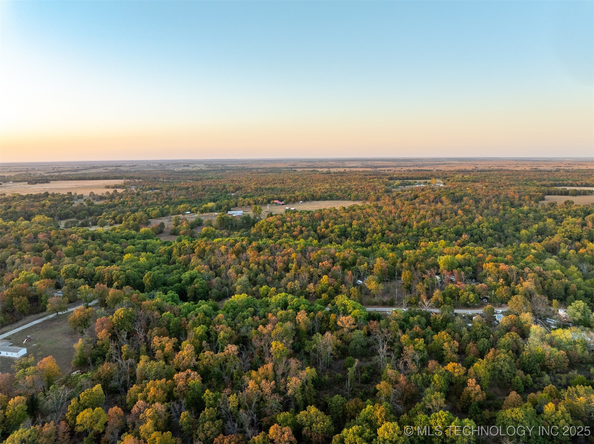 26353 E 300 Road Property Photo 13