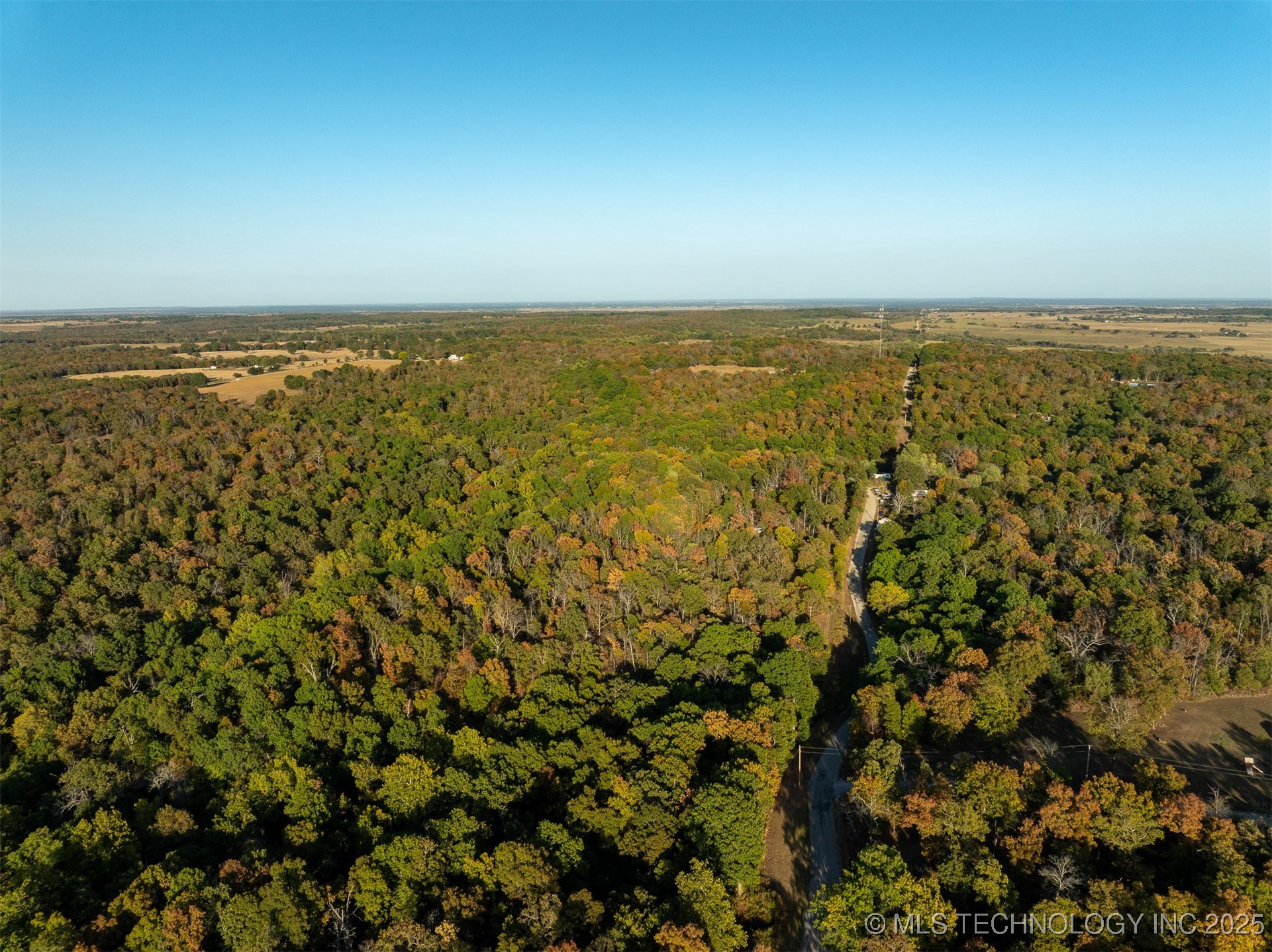 26353 E 300 Road Property Photo 17