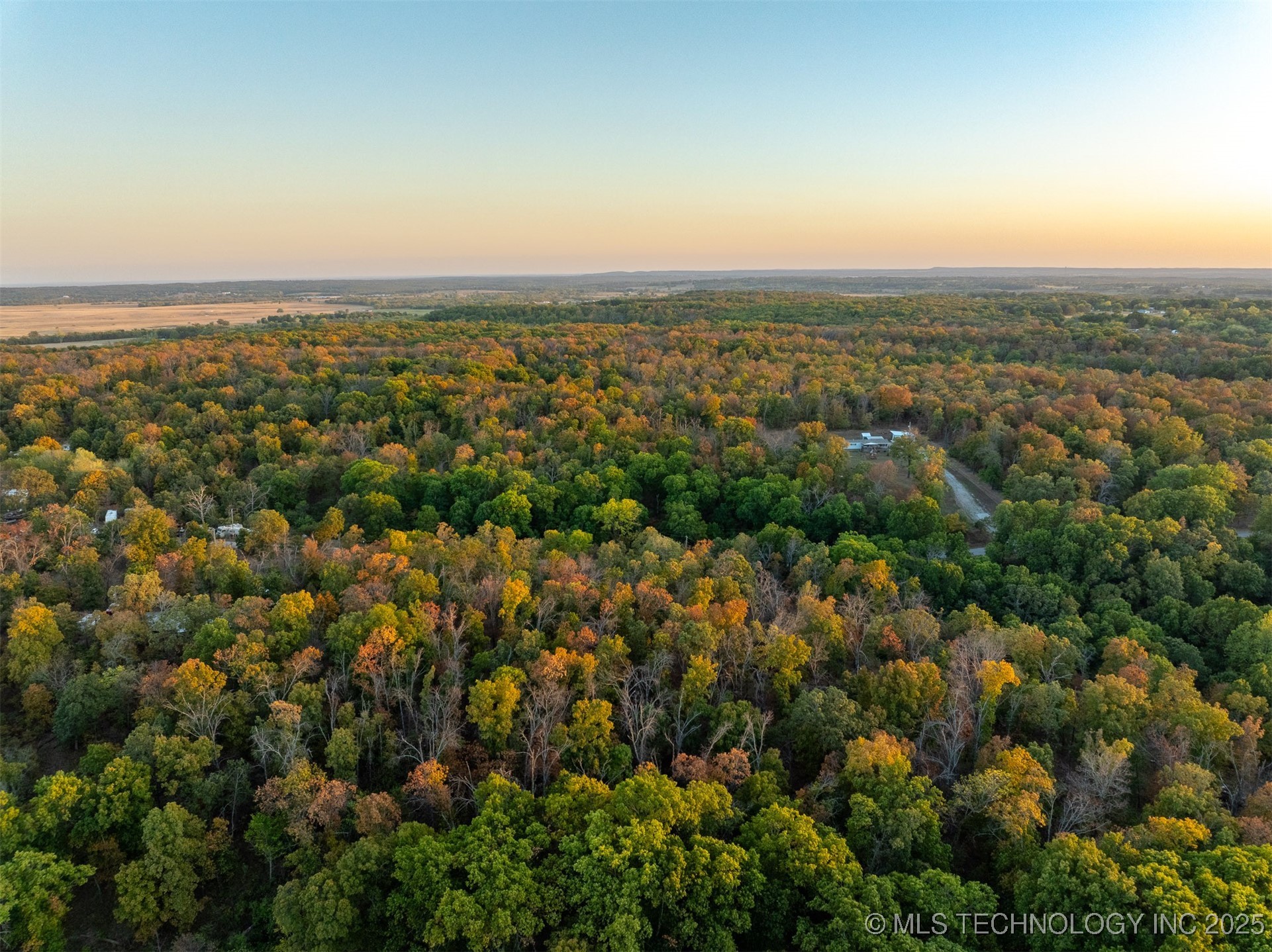 26353 E 300 Road Property Photo 23