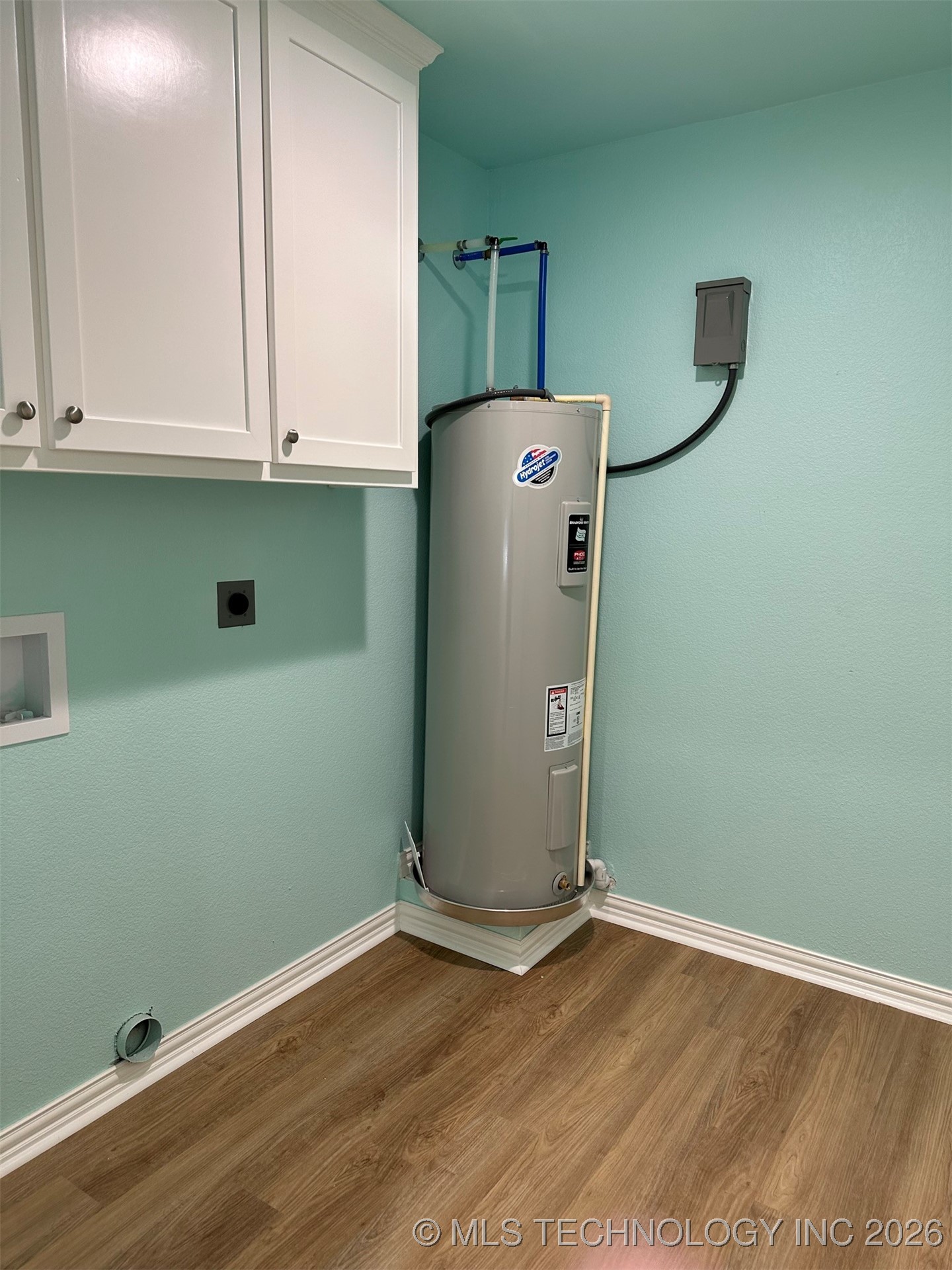 805 S 2nd Avenue Property Photo 5