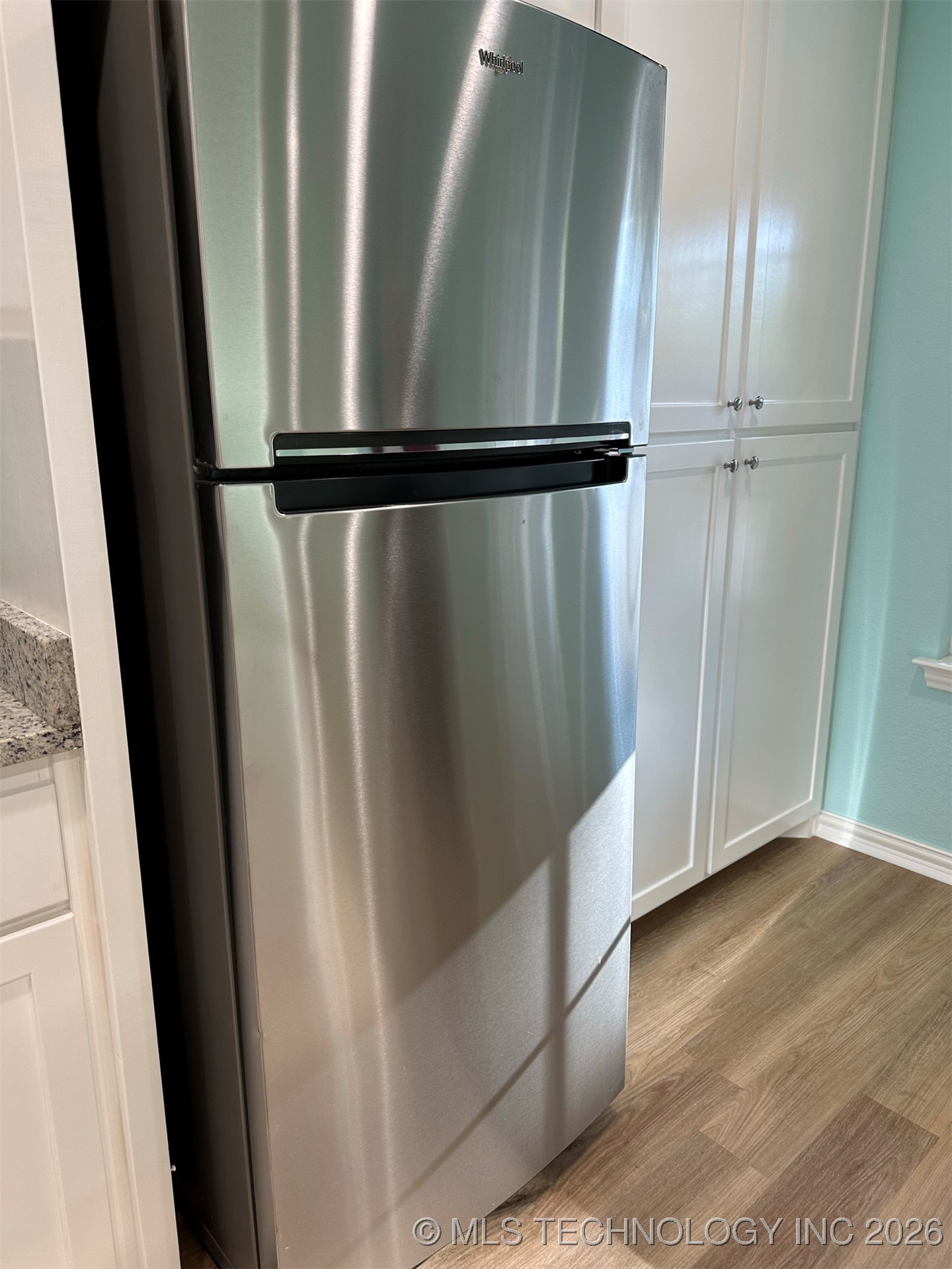 805 S 2nd Avenue Property Photo 7