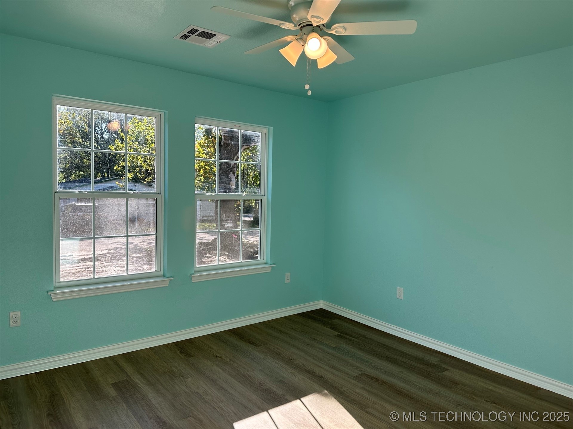 805 S 2nd Avenue Property Photo 9