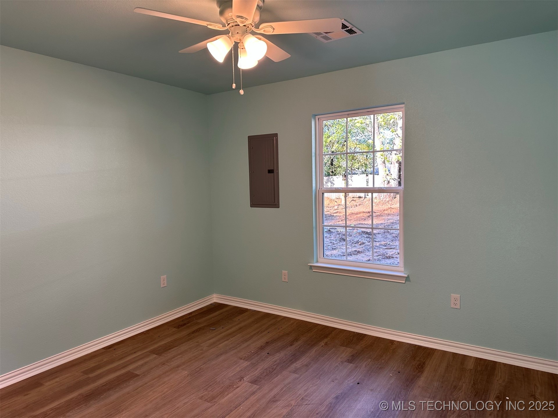 805 S 2nd Avenue Property Photo 17