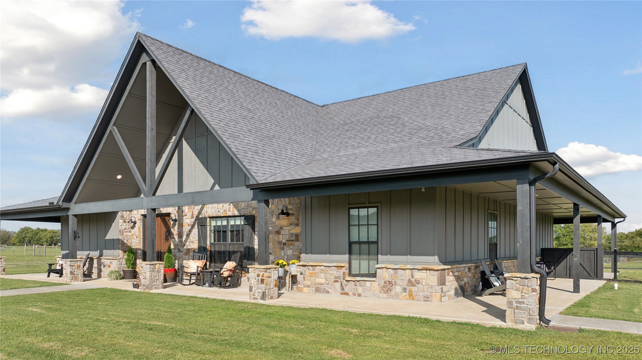 4320 N 135 Road Property Photo 2