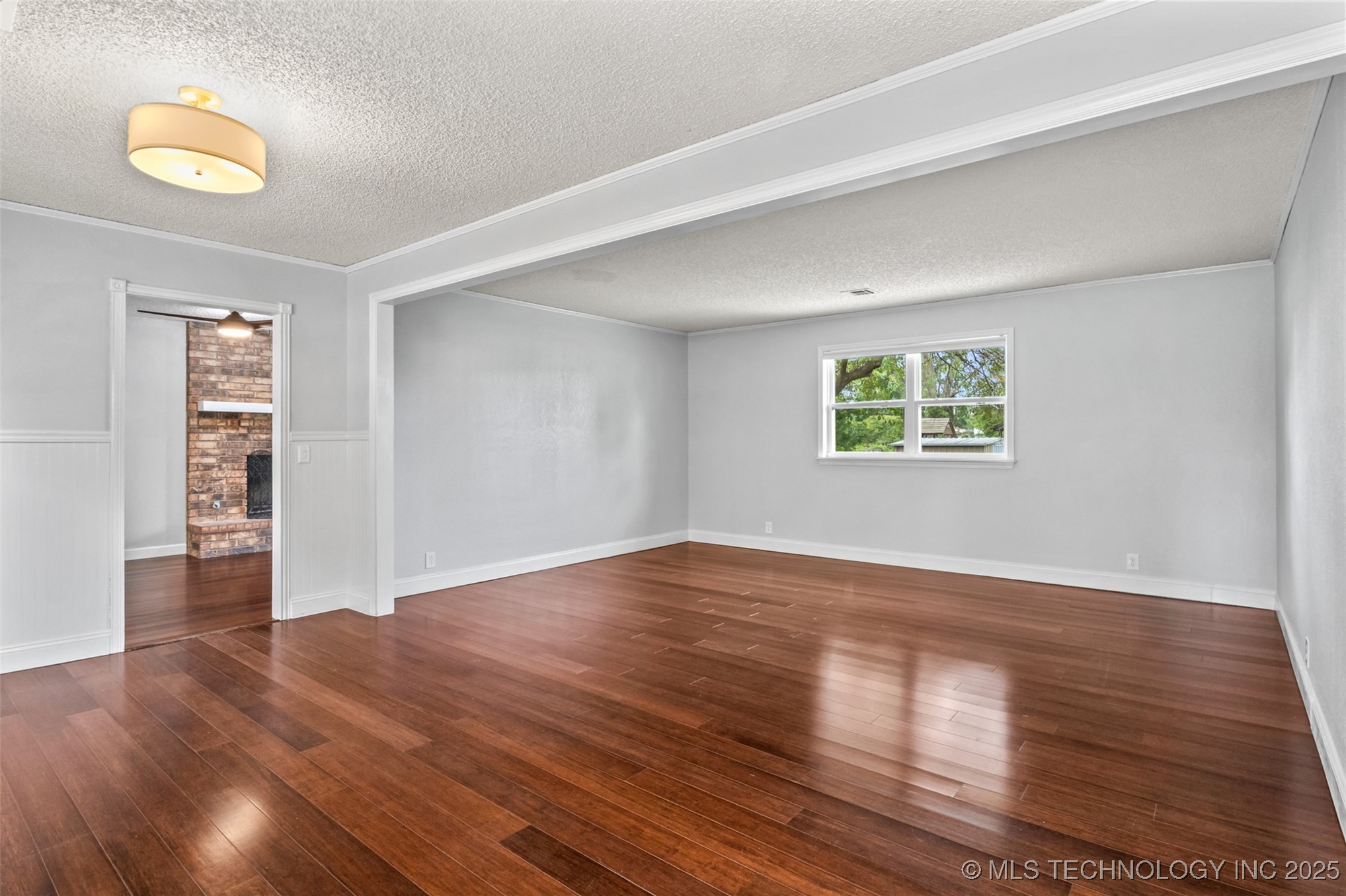 4607 Rolling Hills Drive Property Photo 5