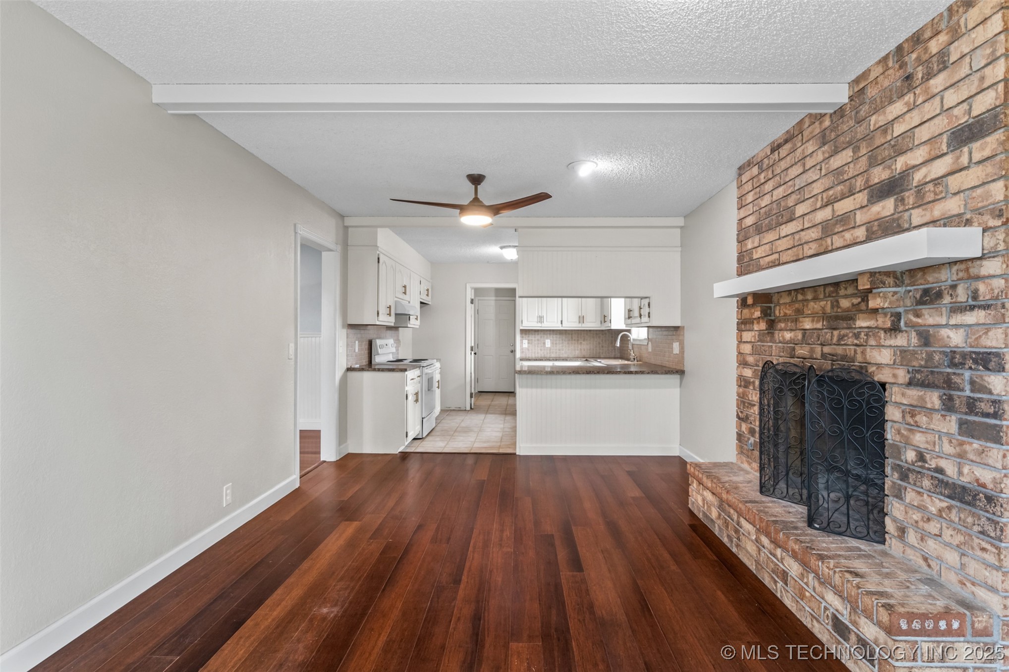 4607 Rolling Hills Drive Property Photo 11