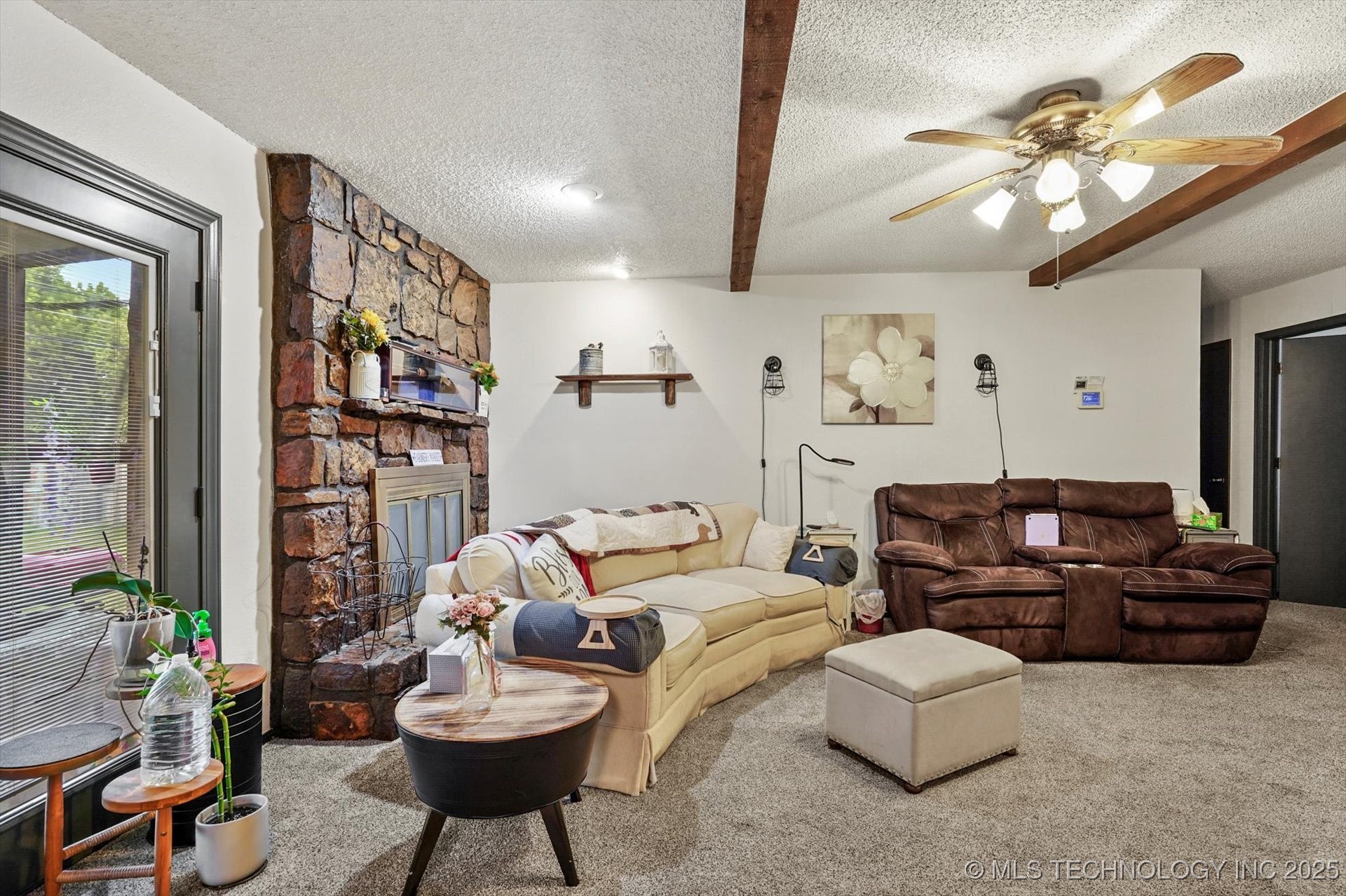 409 W Trinidad Drive Property Photo 7