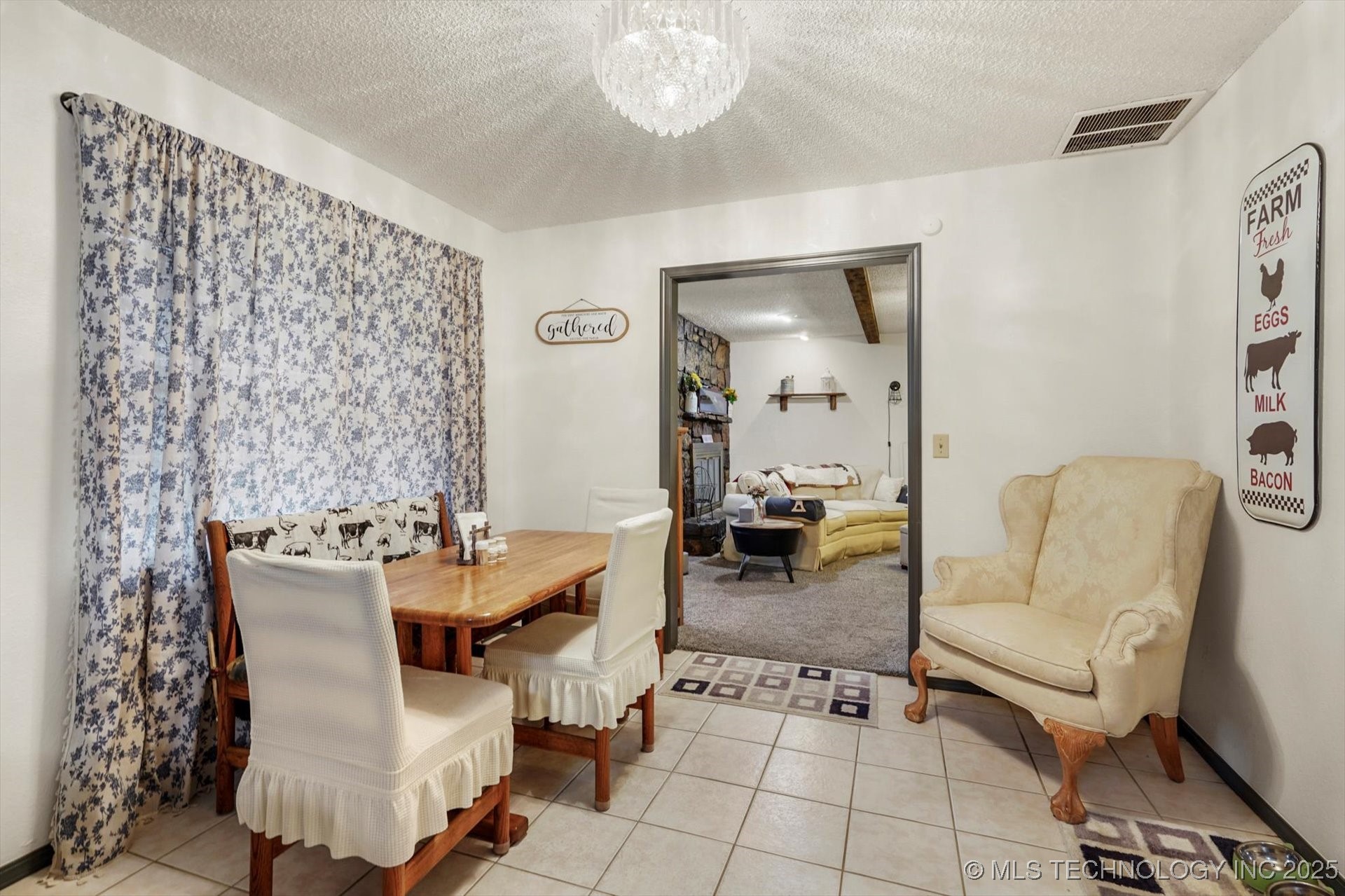 409 W Trinidad Drive Property Photo 9