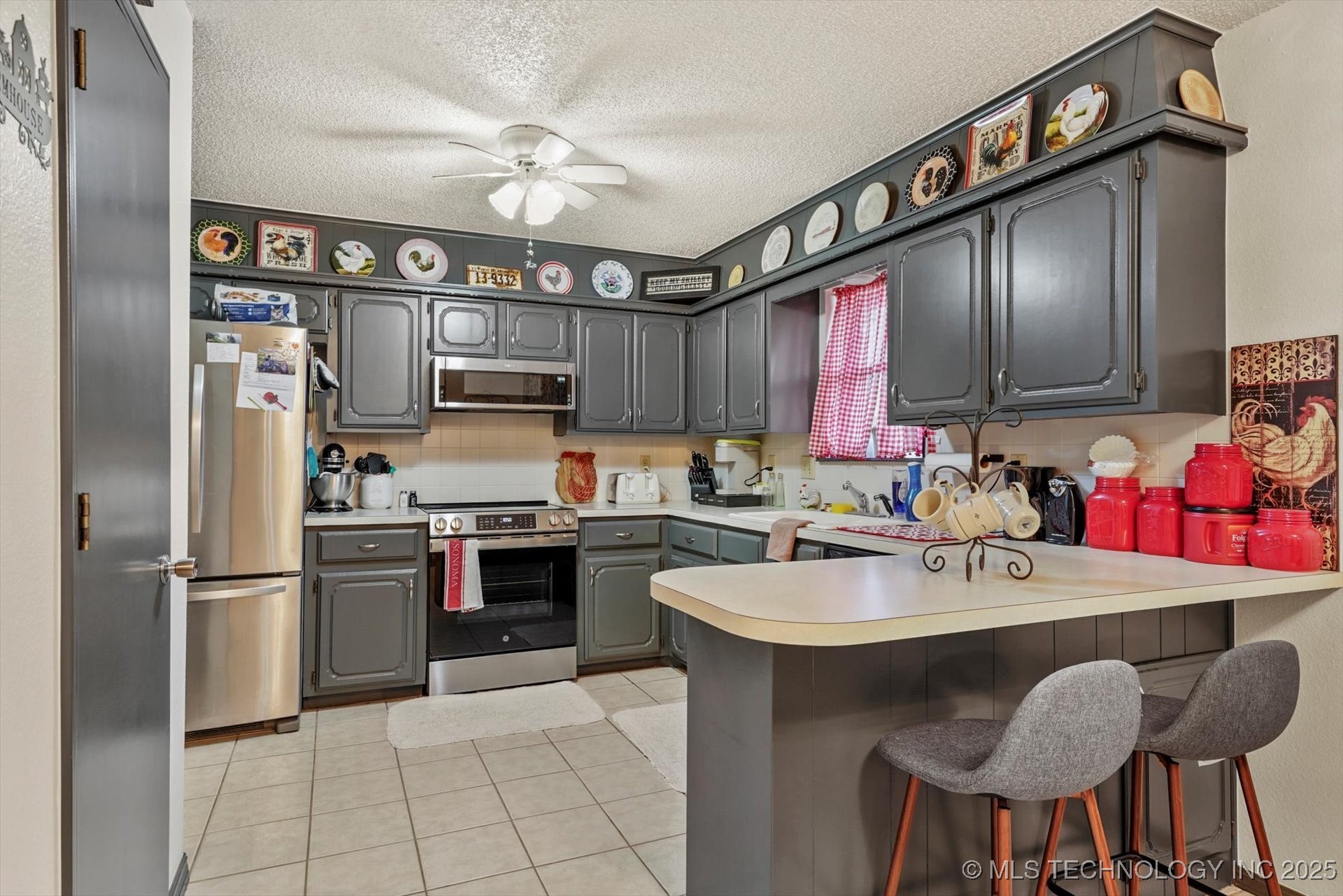 409 W Trinidad Drive Property Photo 10