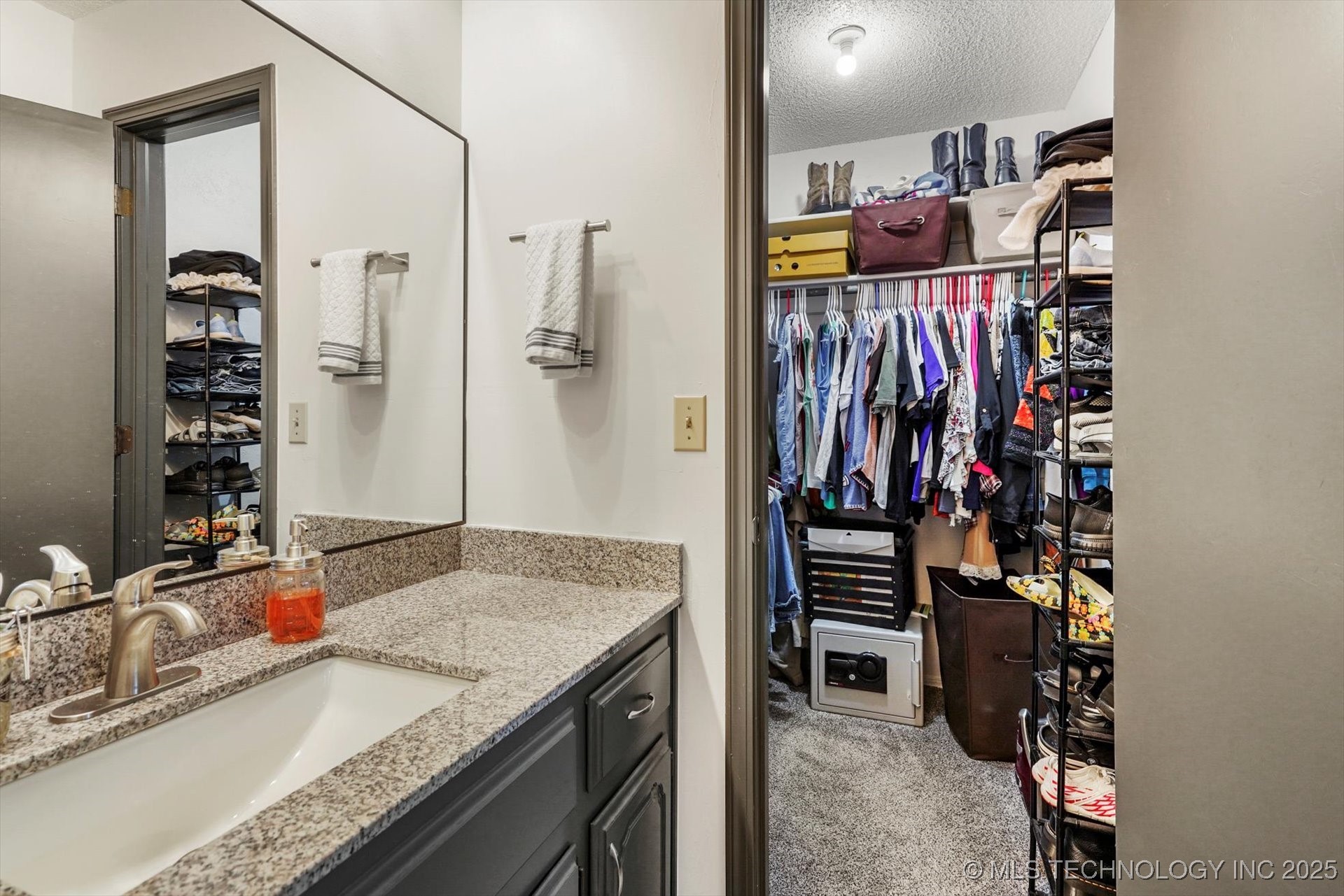 409 W Trinidad Drive Property Photo 18