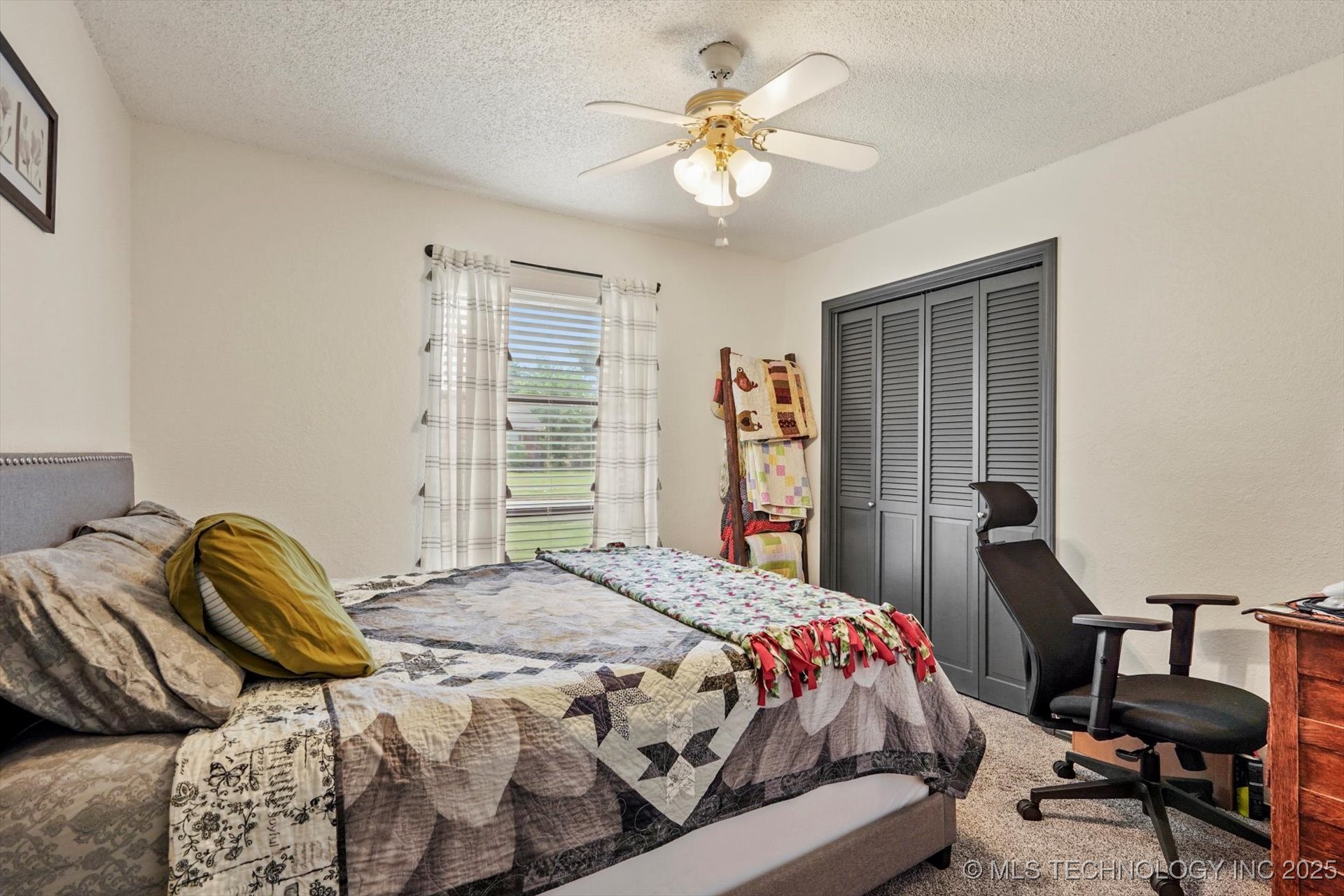 409 W Trinidad Drive Property Photo 19