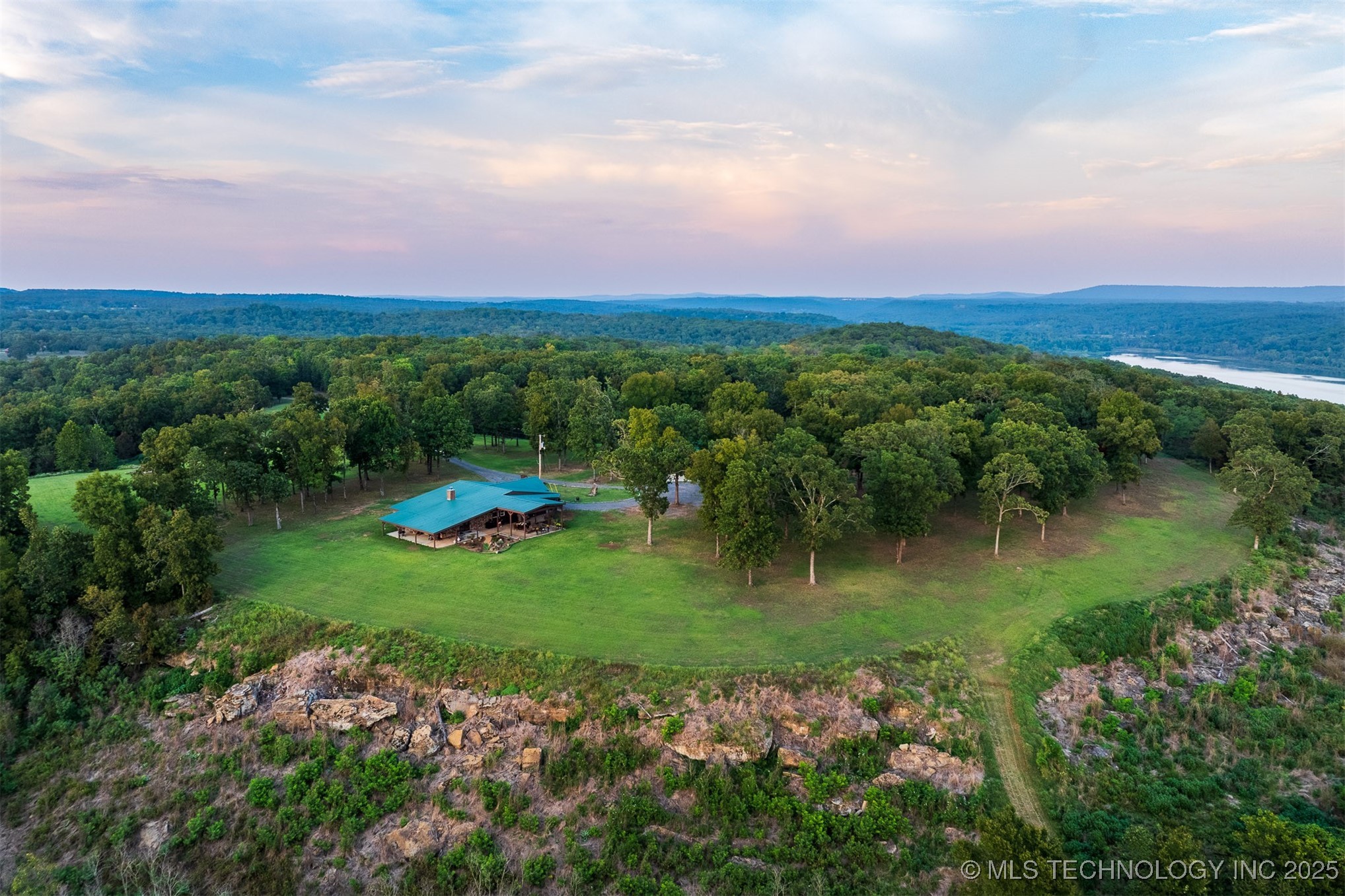 27245 S 565 Road Property Photo 3