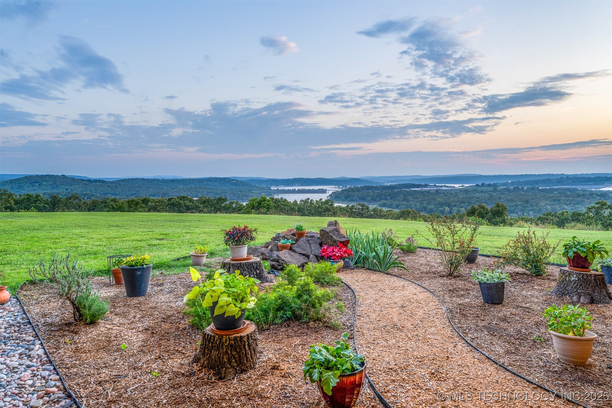 27245 S 565 Road Property Photo 25