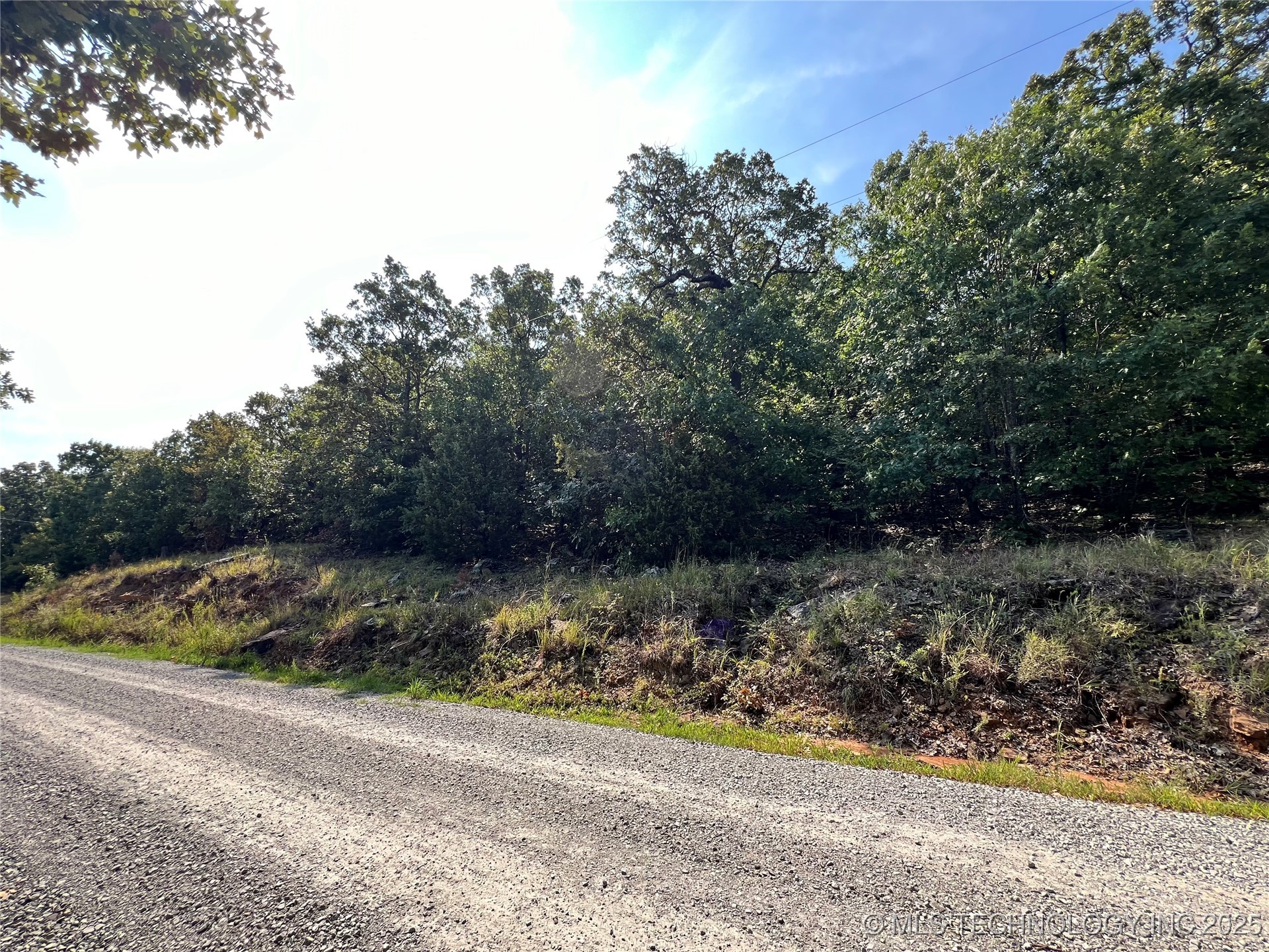 S Riverview Property Photo 2