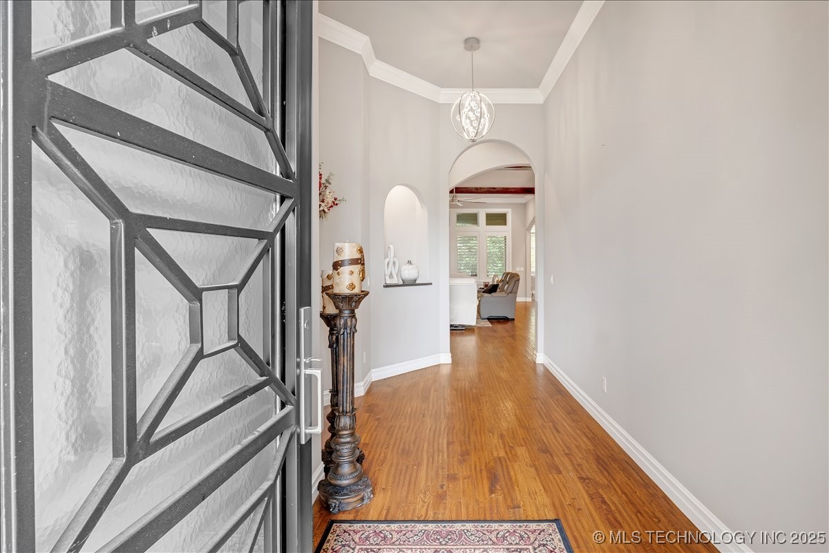 1105 W 84th Street Property Photo 5