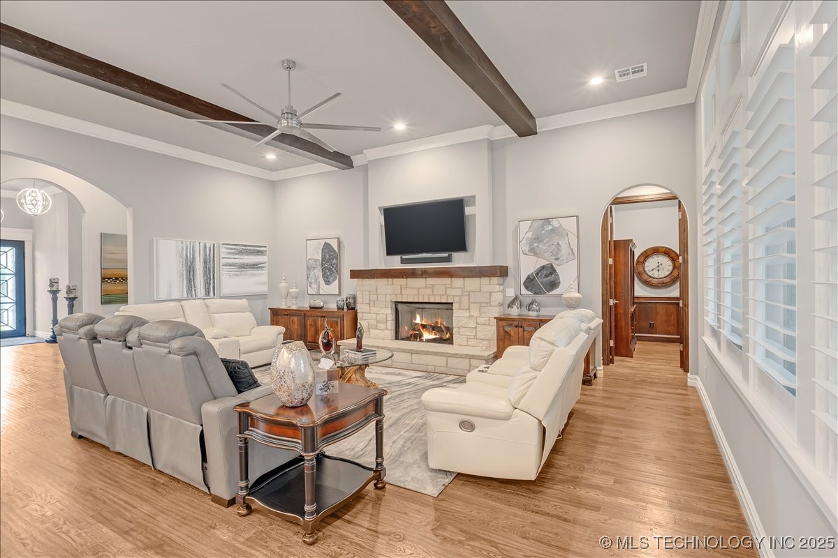 1105 W 84th Street Property Photo 10