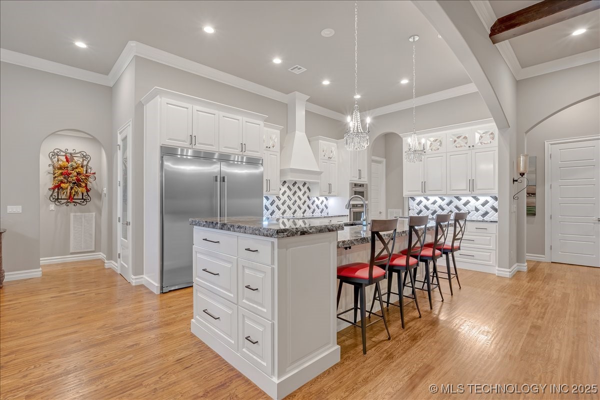 1105 W 84th Street Property Photo 16