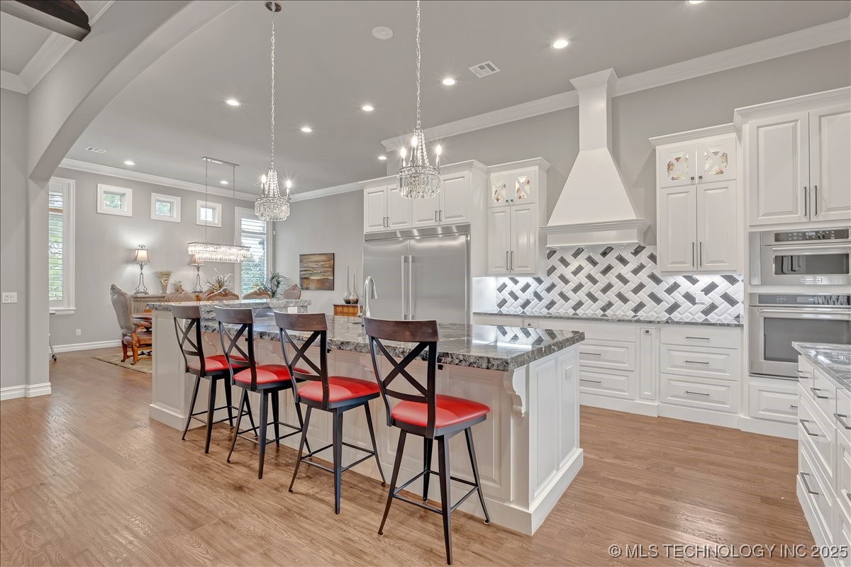 1105 W 84th Street Property Photo 17