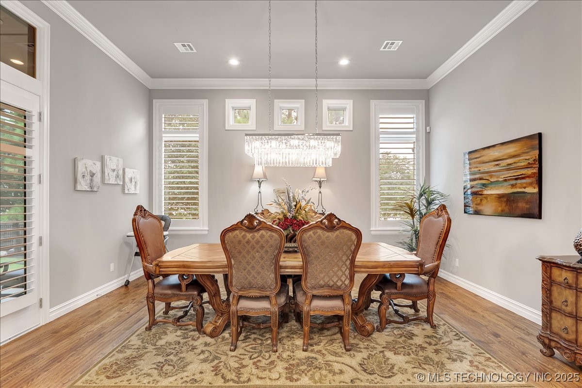 1105 W 84th Street Property Photo 28
