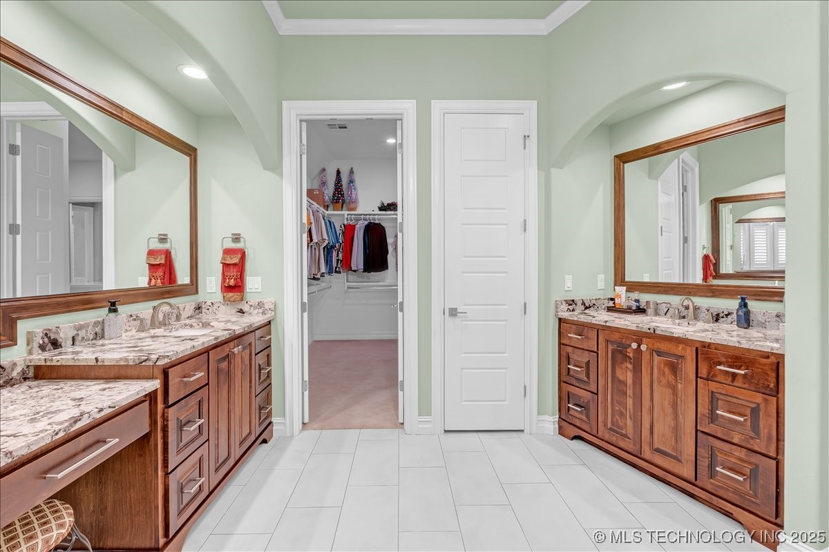 1105 W 84th Street Property Photo 36