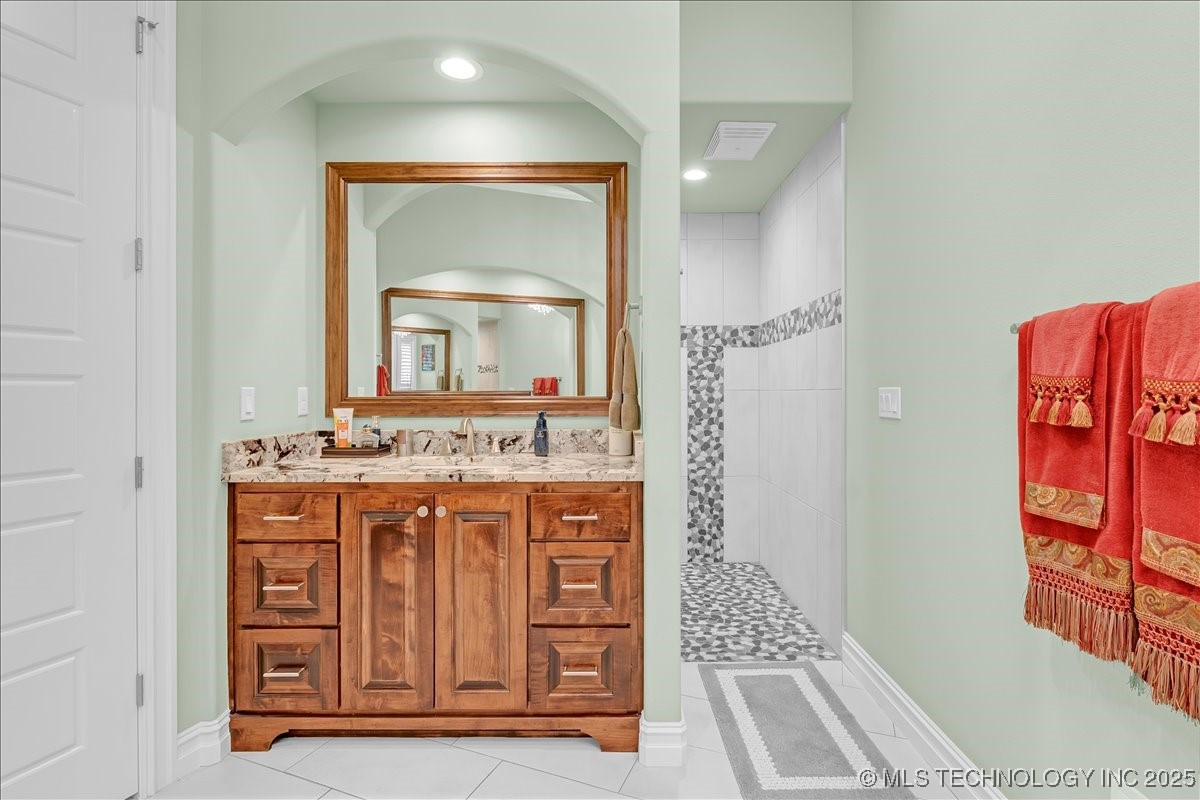 1105 W 84th Street Property Photo 38