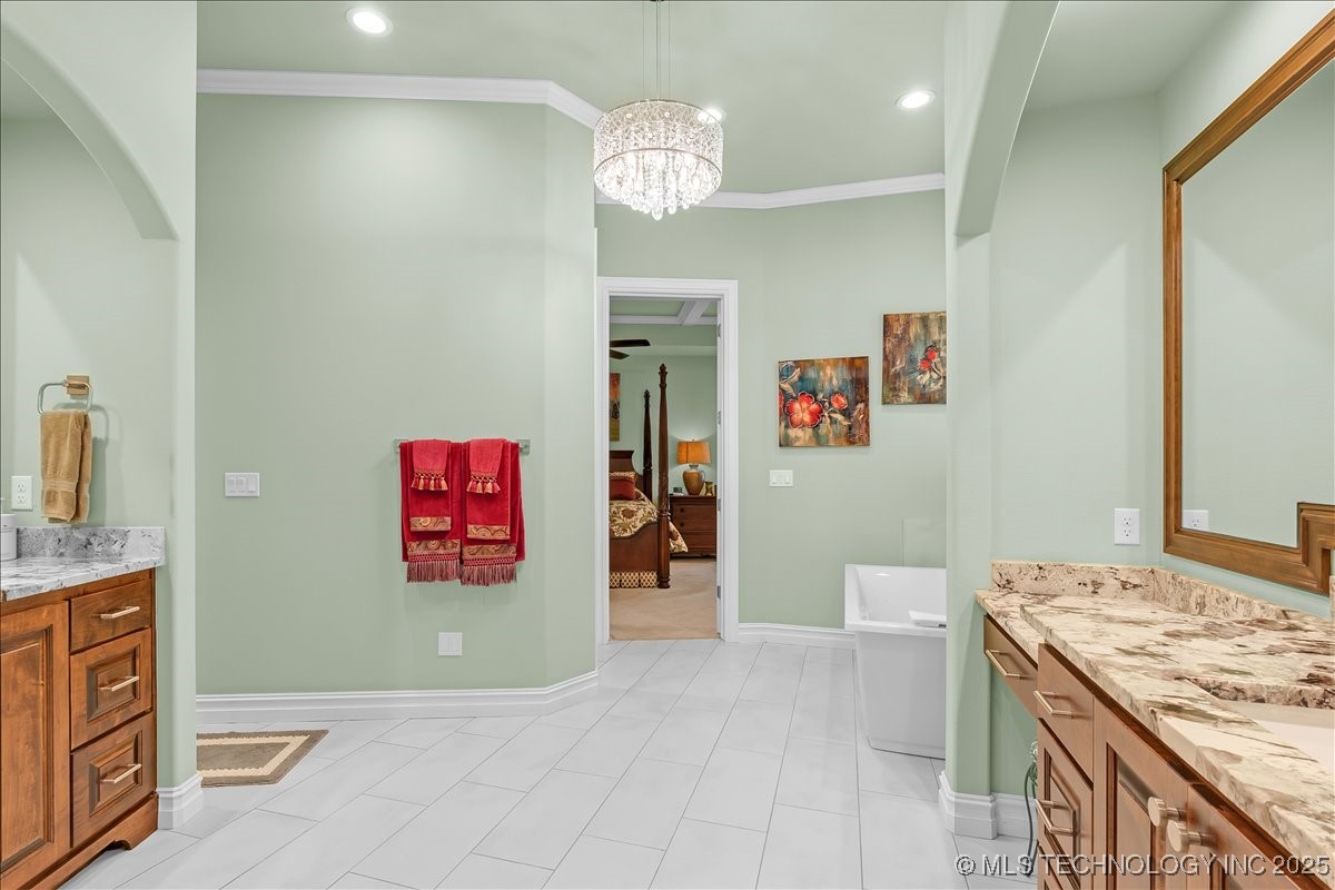 1105 W 84th Street Property Photo 40