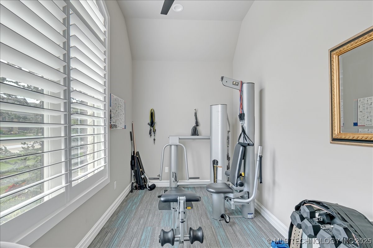 1105 W 84th Street Property Photo 52