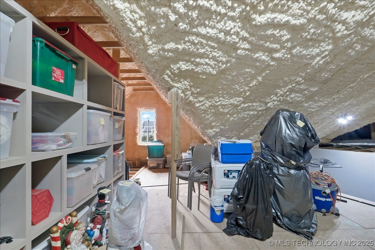 1105 W 84th Street Property Photo 61