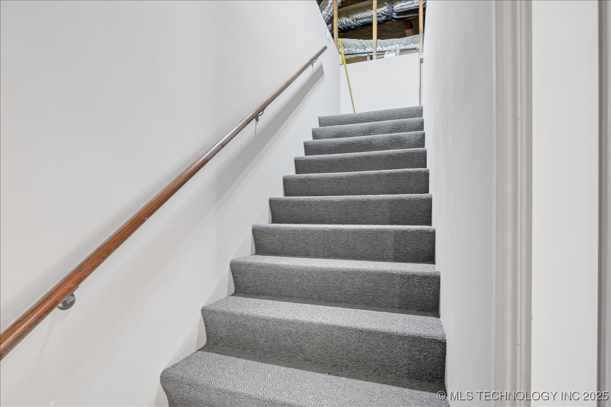 1105 W 84th Street Property Photo 62